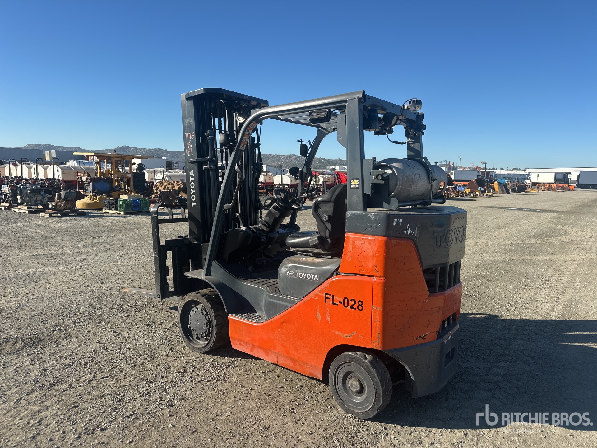 Aspect général with Image, coin arrière gauche