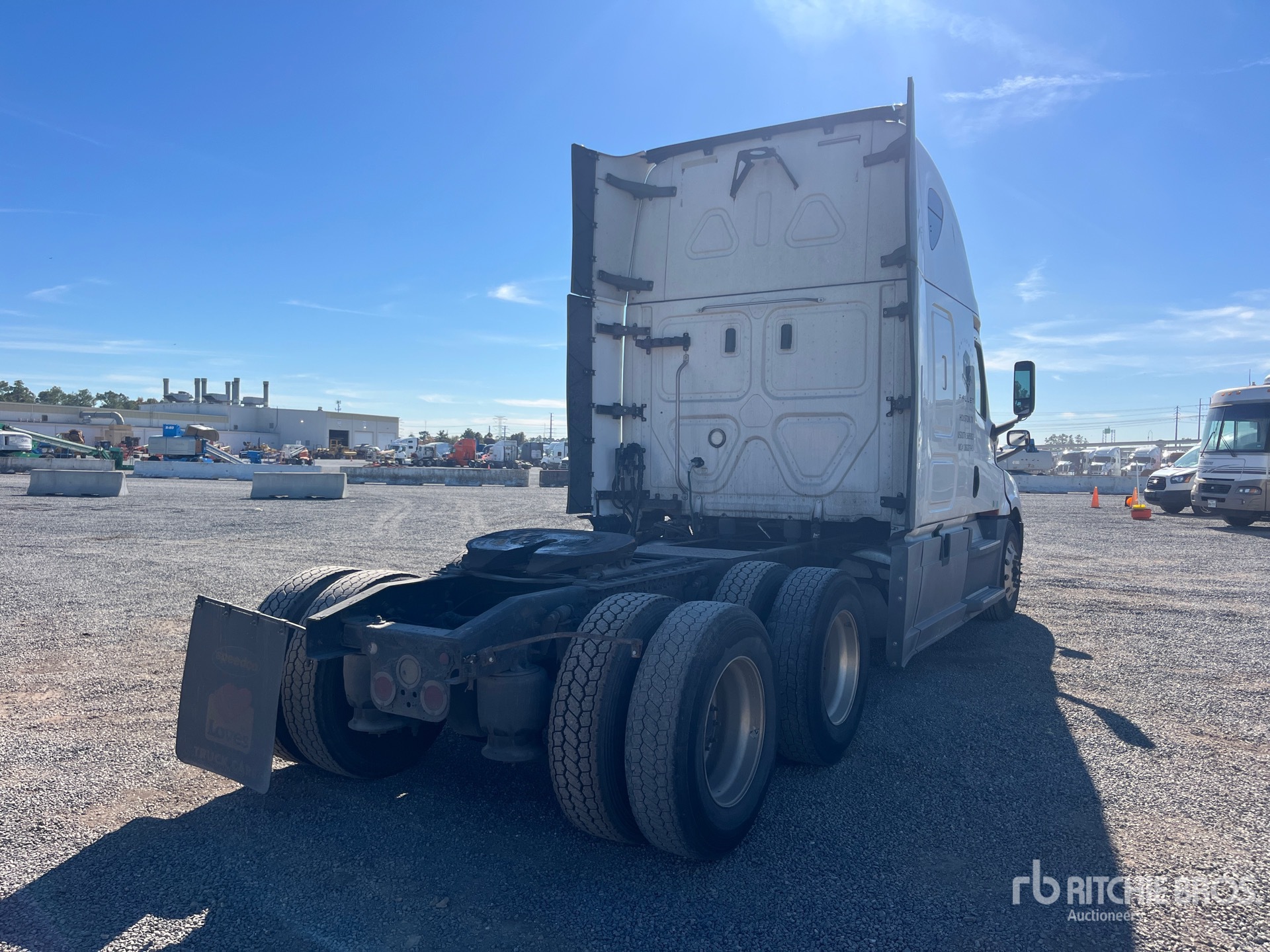 General Appearance with Imagen: esquina trasera derecha