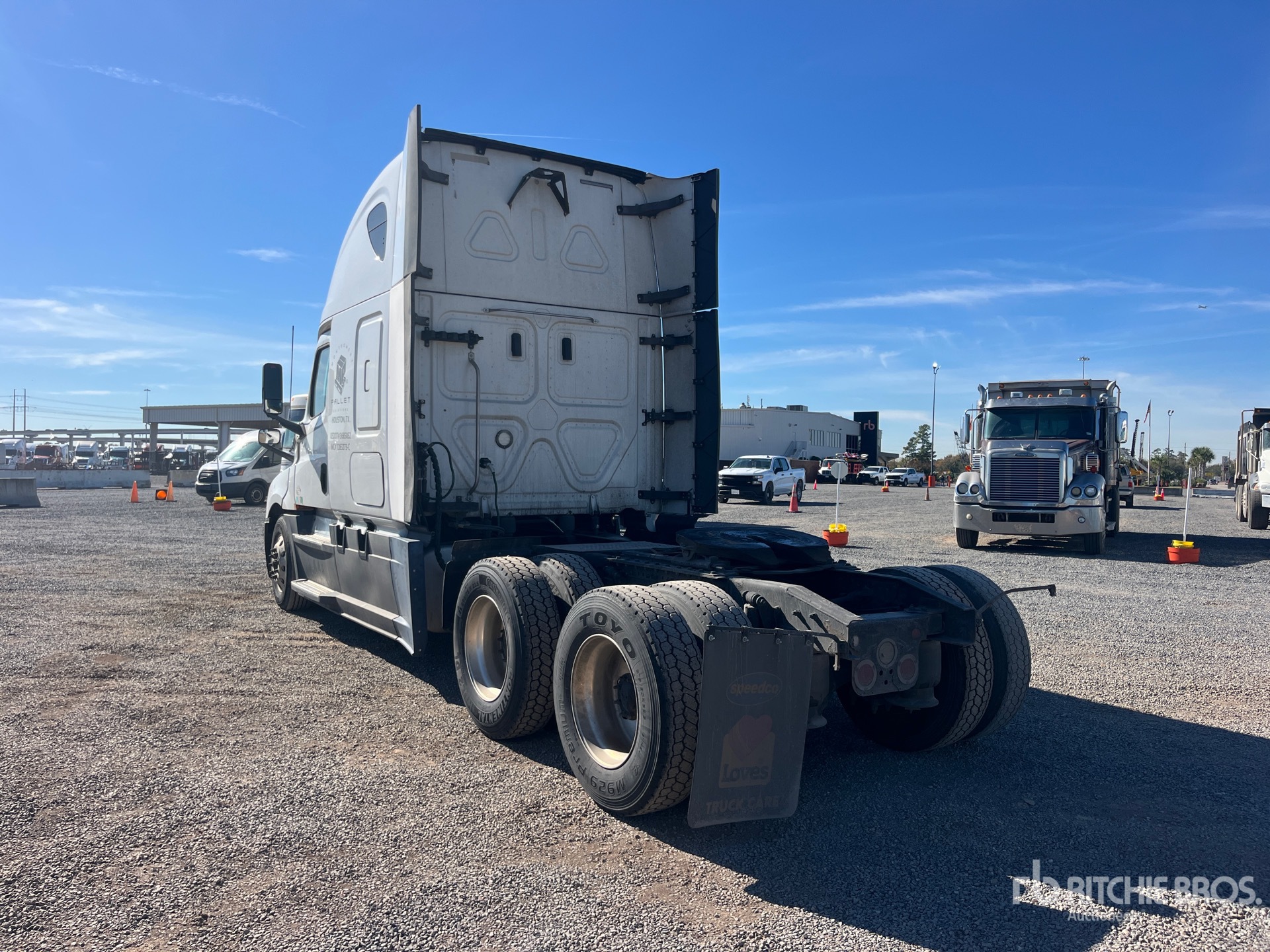 General Appearance with Imagen: esquina trasera izquierda