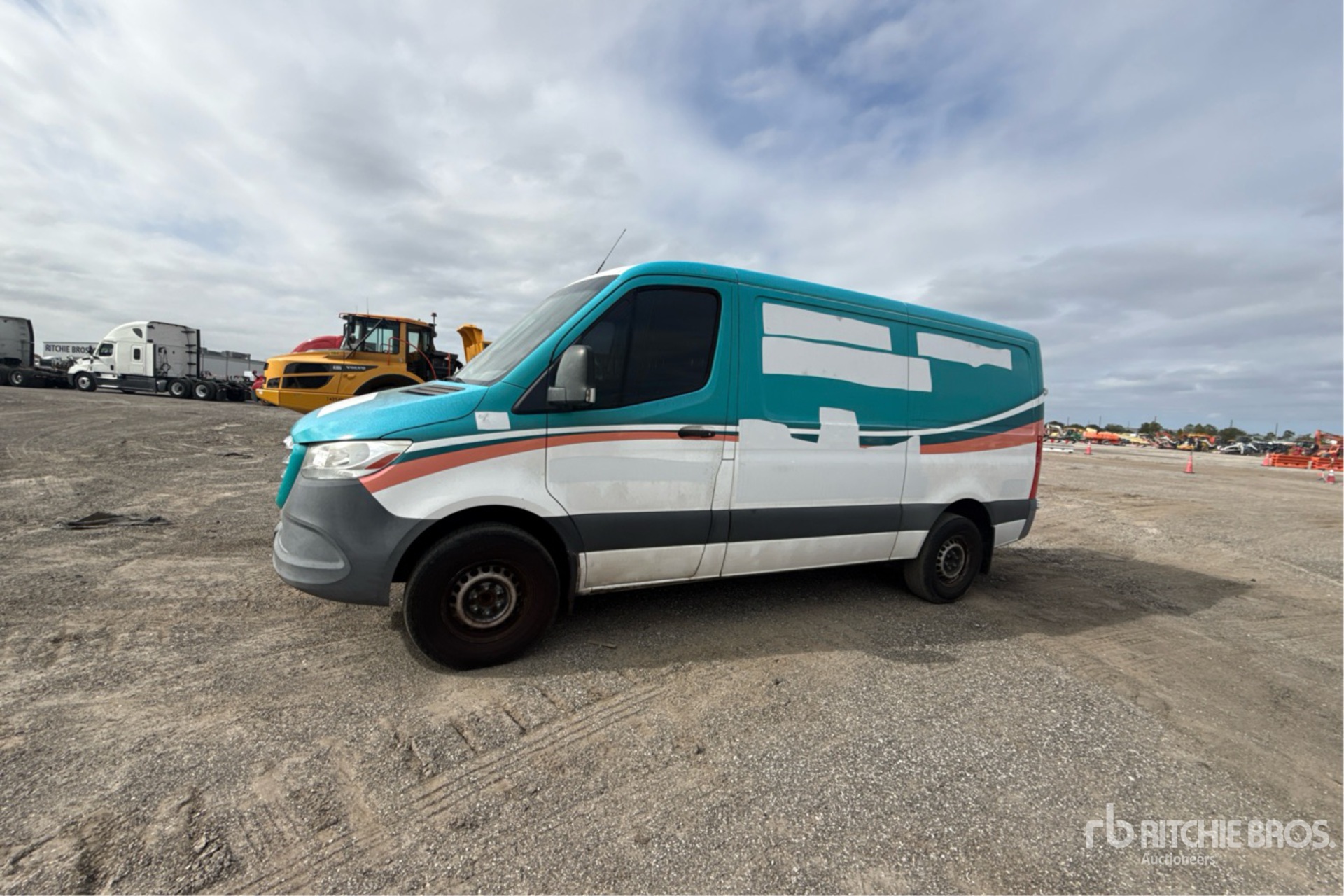 General Appearance with Picture, Left Front Corner