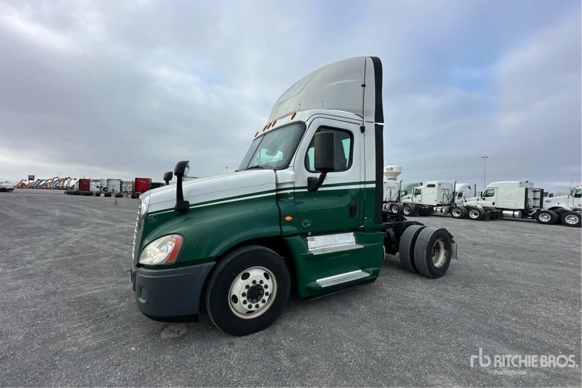 General Appearance with Picture, Left Front Corner