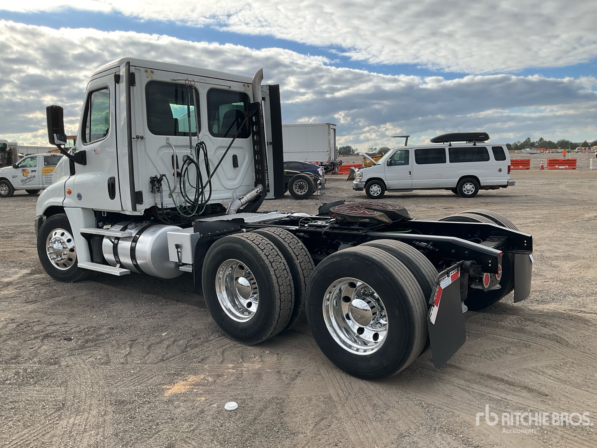 General Appearance with Imagen: esquina trasera izquierda