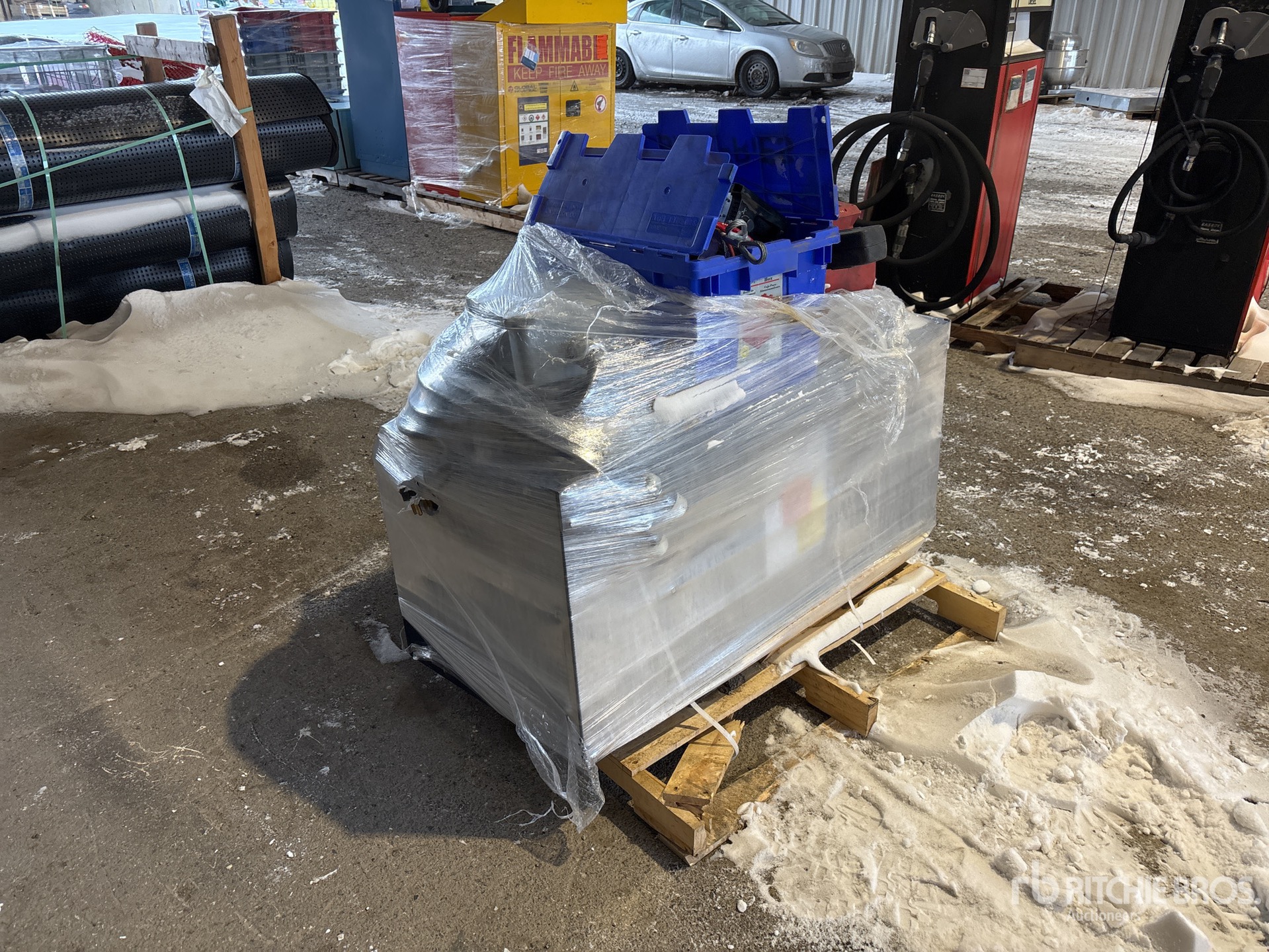 General Appearance with Picture, Left Rear Corner