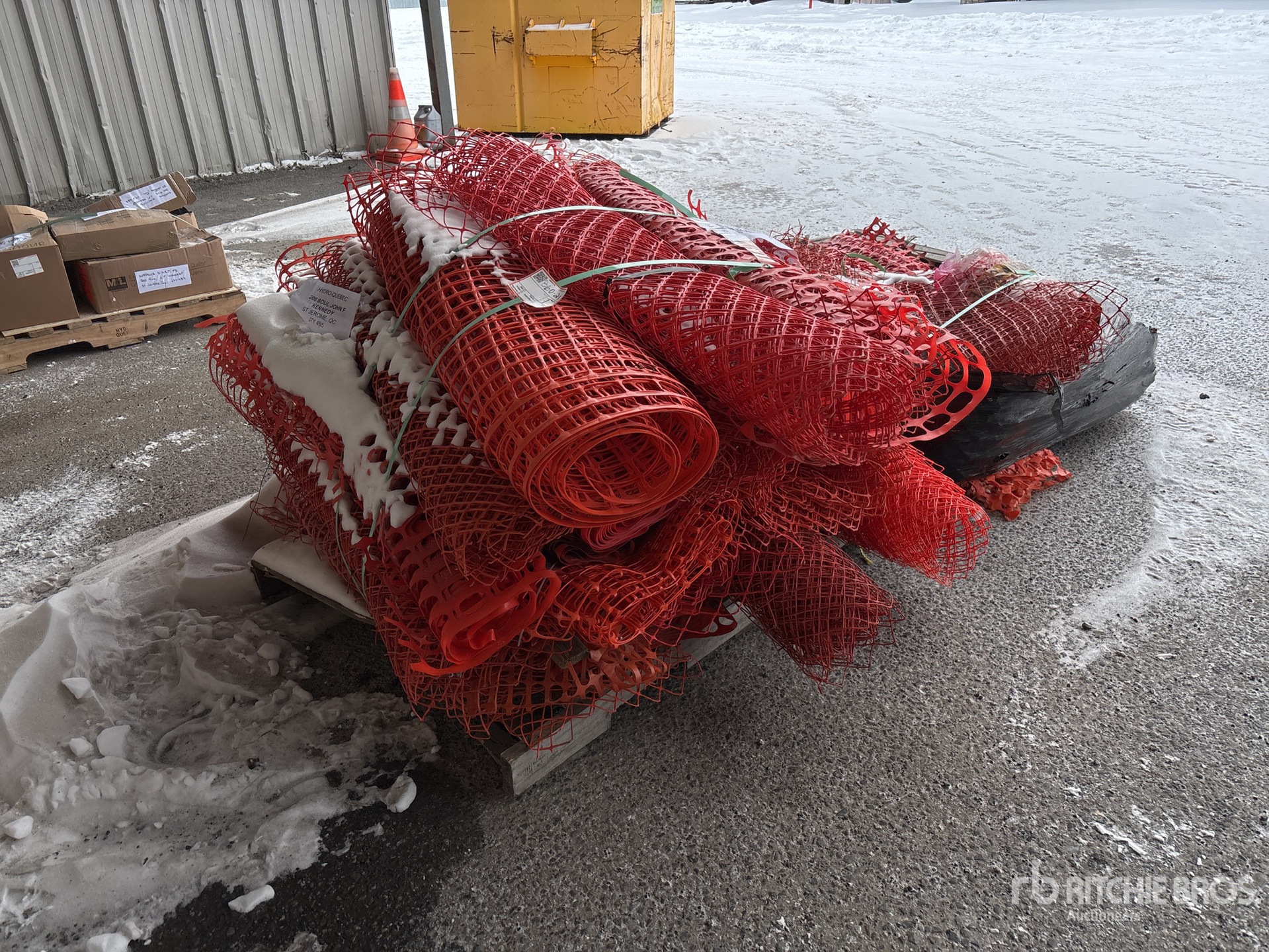 General Appearance with Foto, angolo anteriore sinistro