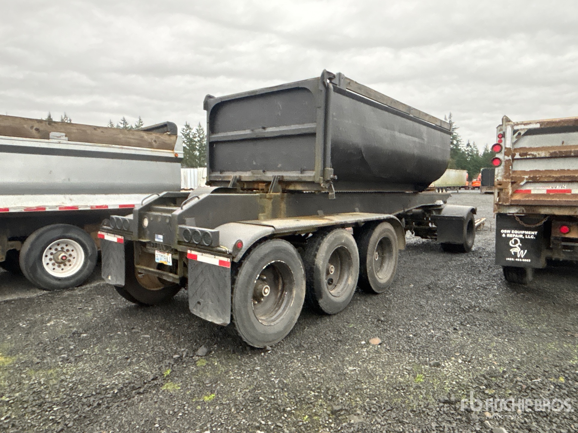 Aspect général with Image, coin arrière droit
