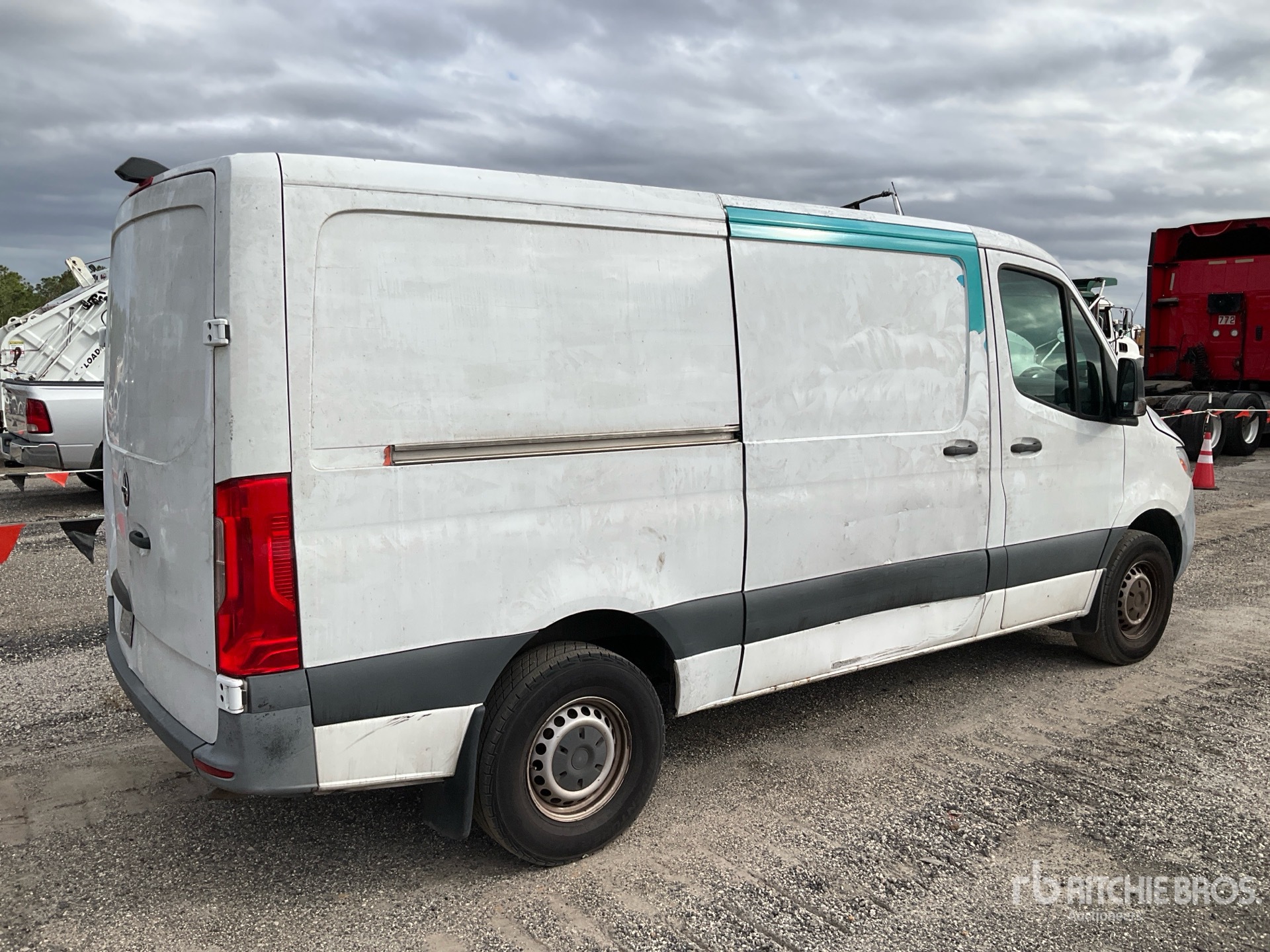 General Appearance with Picture, Right Rear Corner