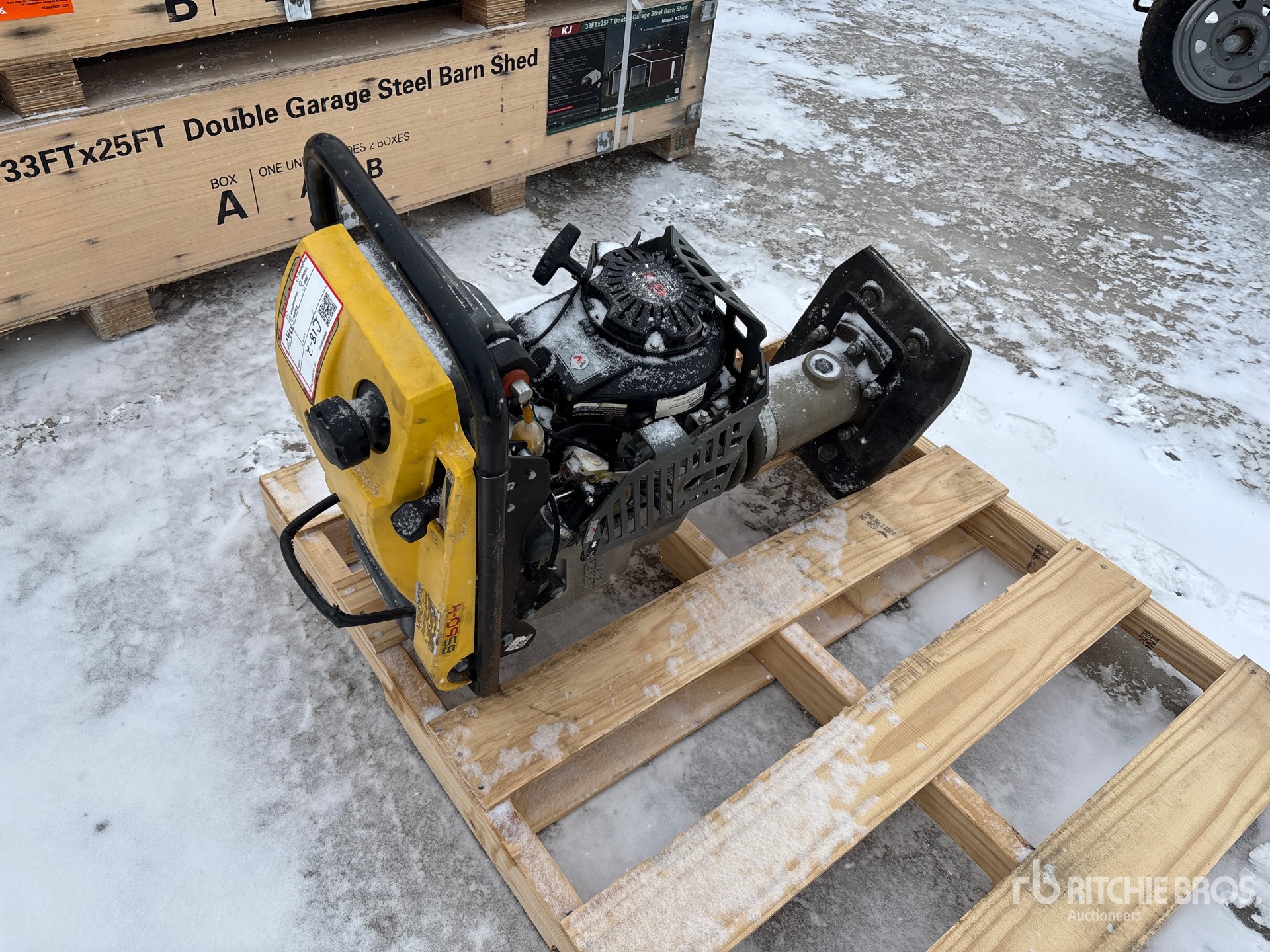 General Appearance with Bild, Ecke vorne rechts