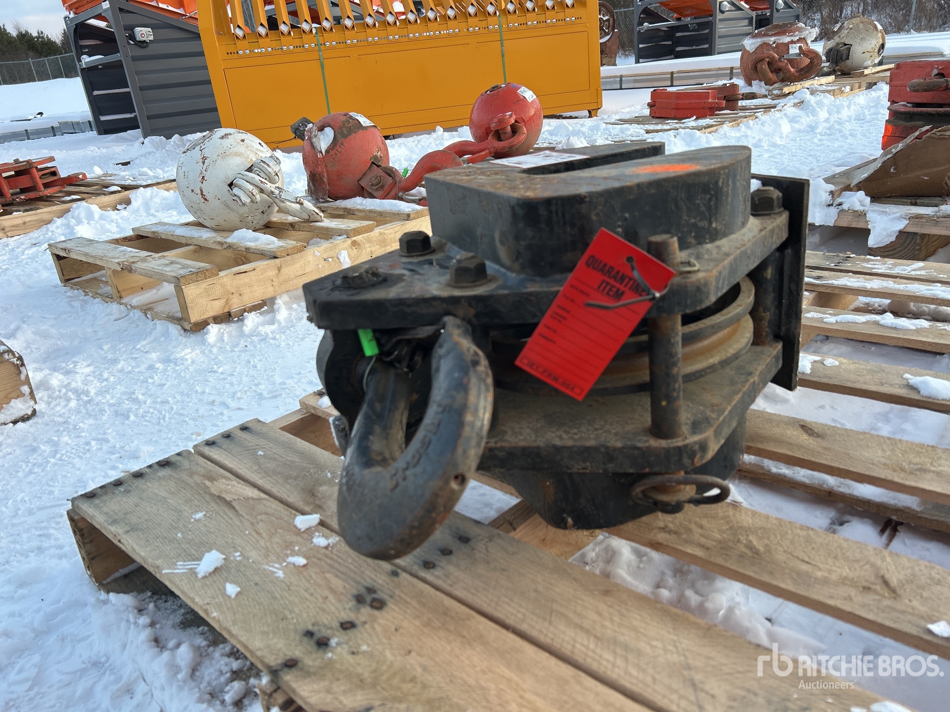 General Appearance with Bild, Ecke vorne links