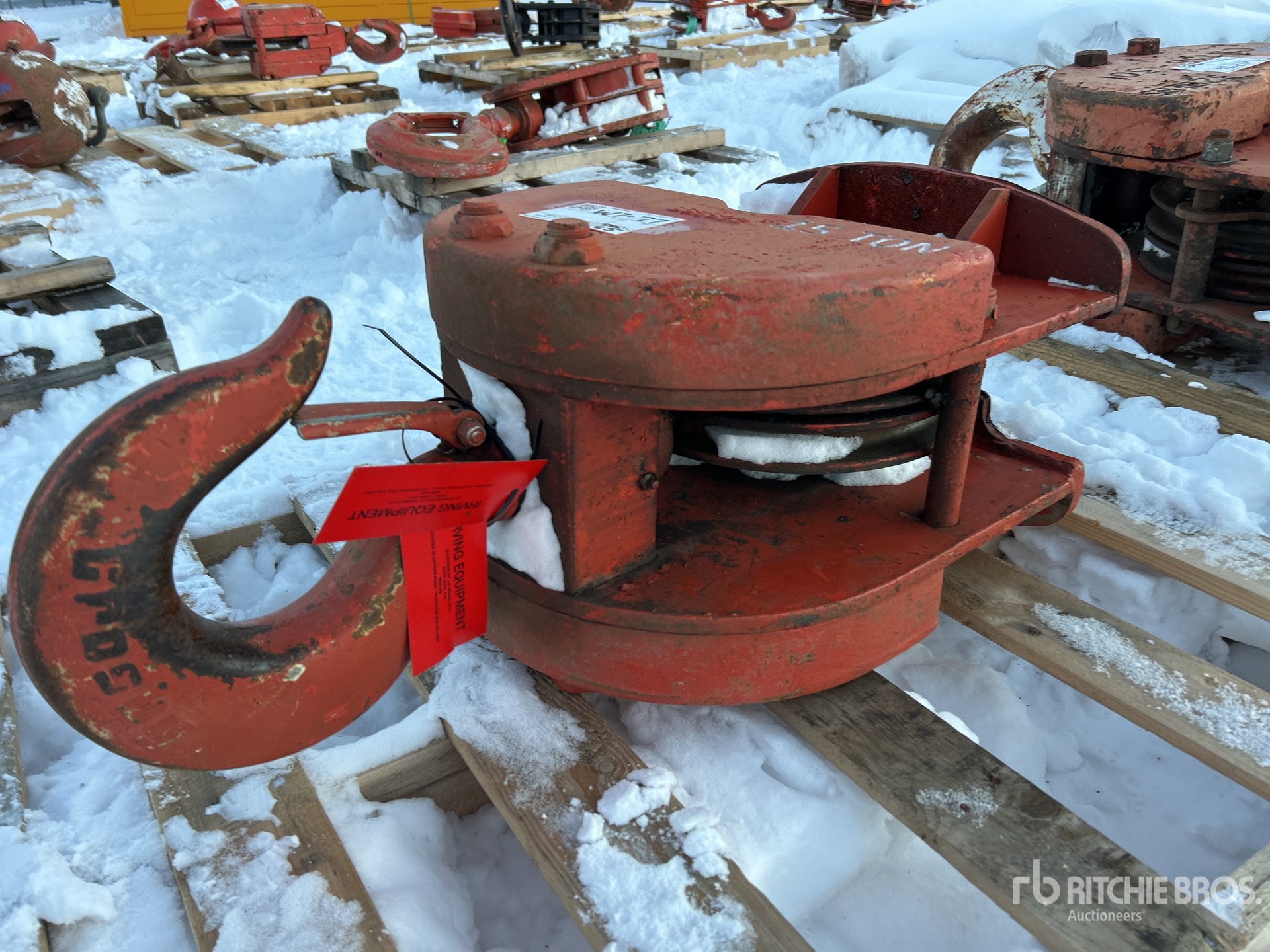 General Appearance with Bild, Ecke vorne links