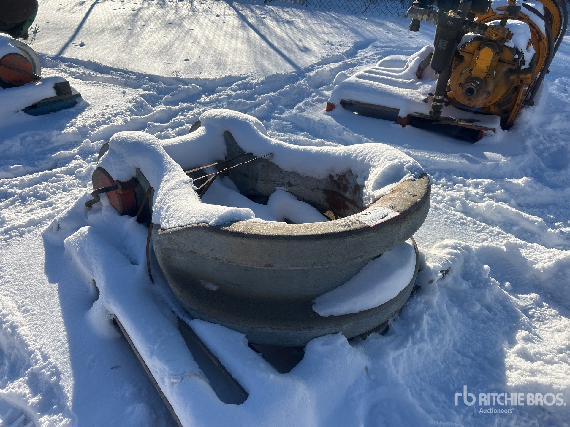 General Appearance with Bild, Ecke vorne rechts