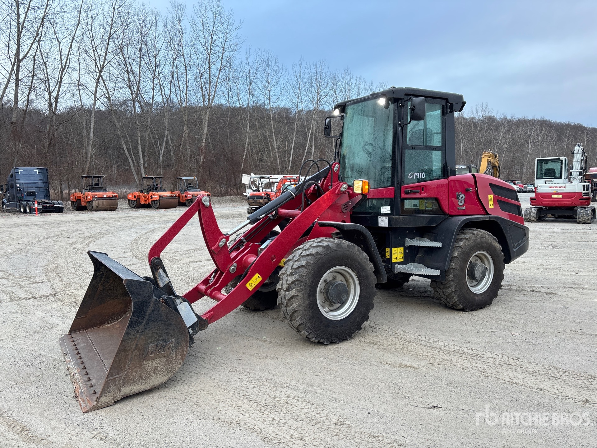 General Appearance with Picture, Left Front Corner