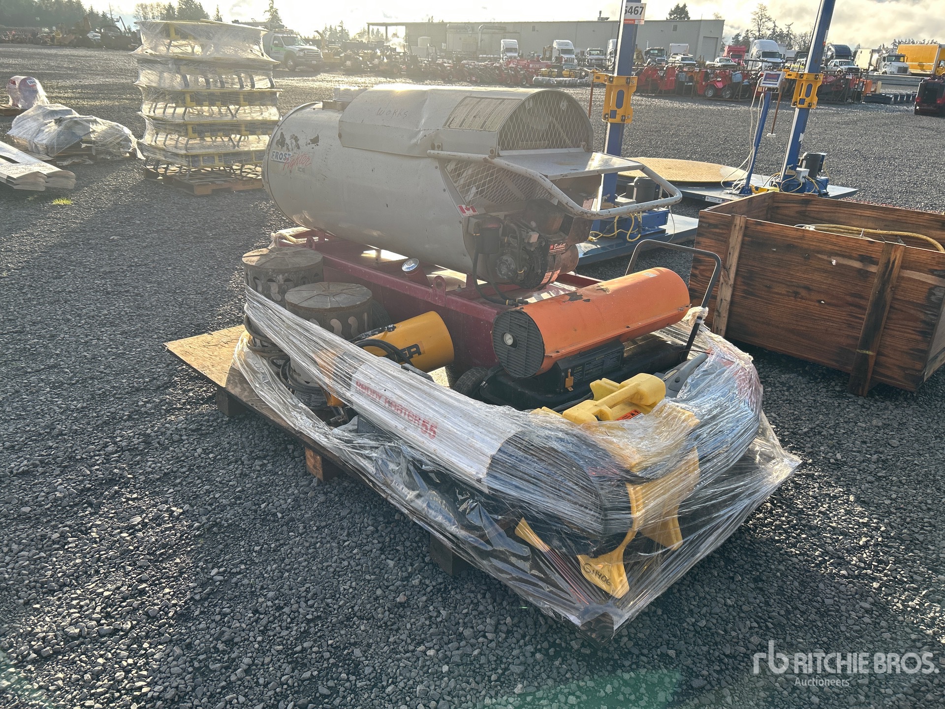 General Appearance with Picture, Left Rear Corner