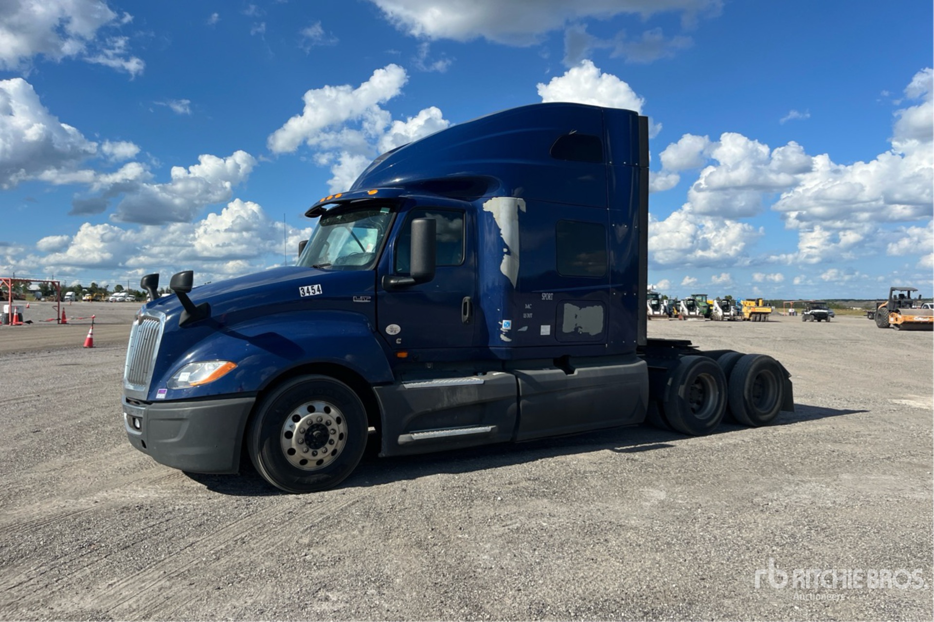 General Appearance with Picture, Left Front Corner