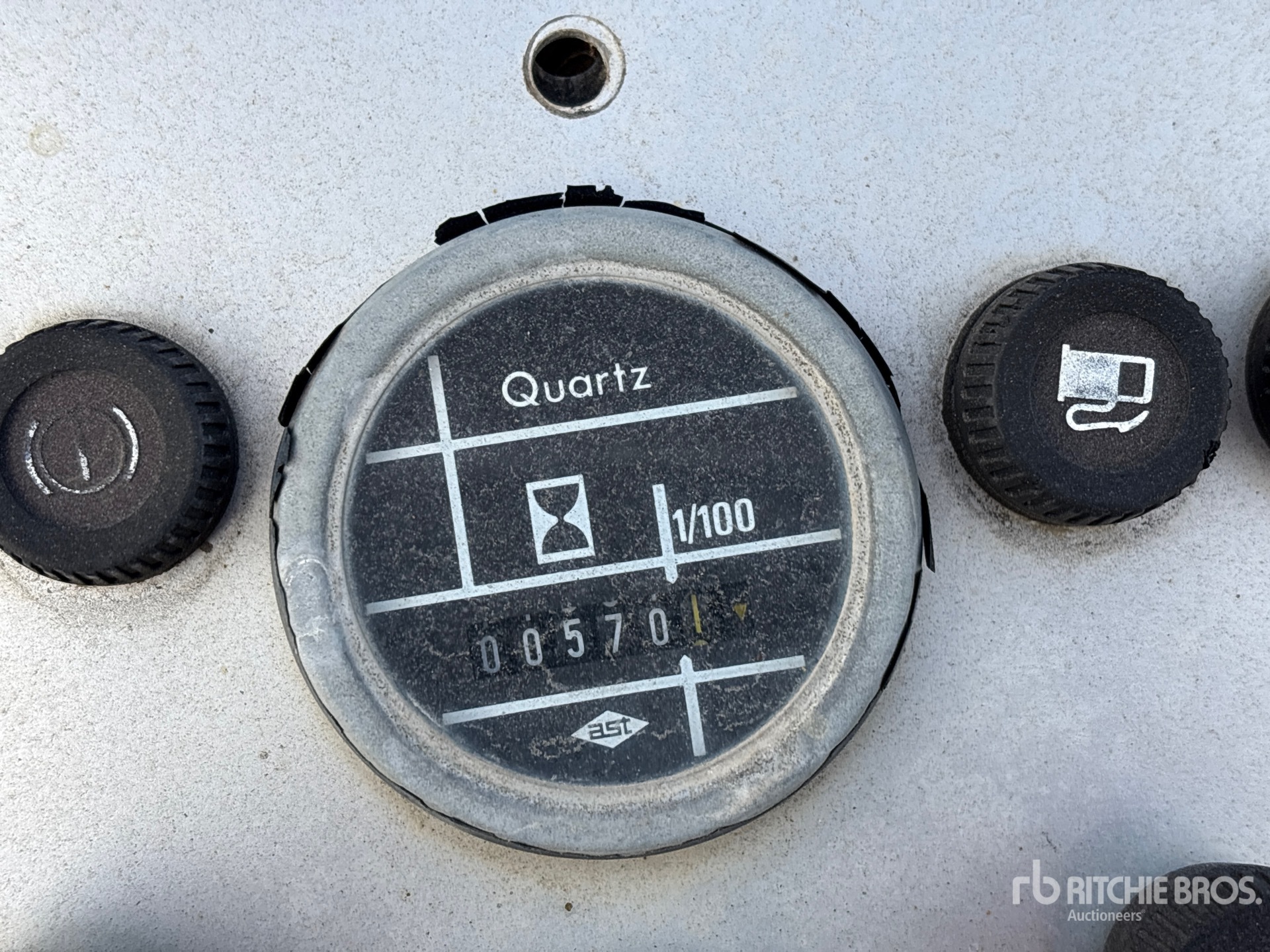 General Appearance with Hour Meter / Odometer