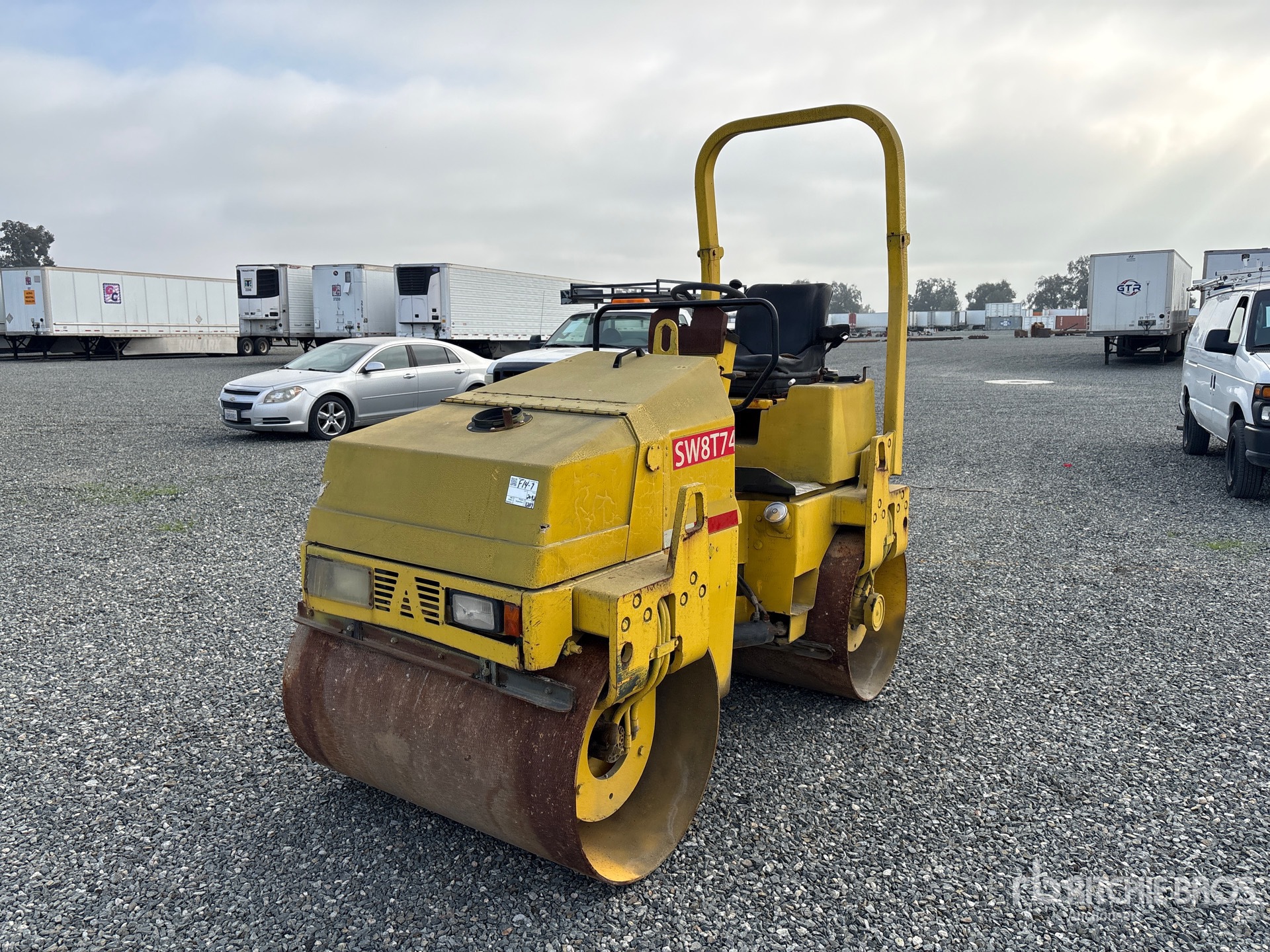 General Appearance with Picture, Left Front Corner