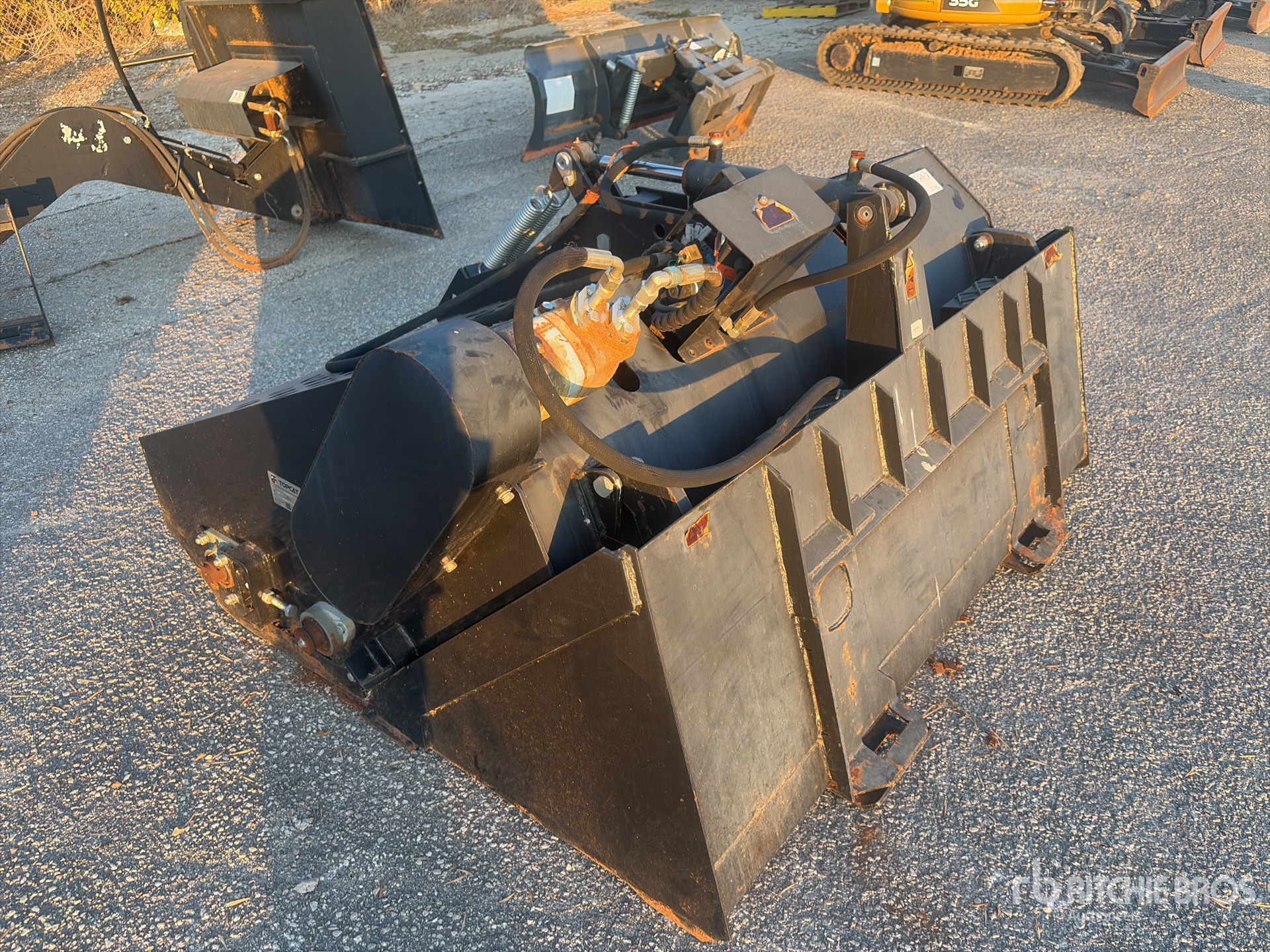 General Appearance with Image, coin avant droit