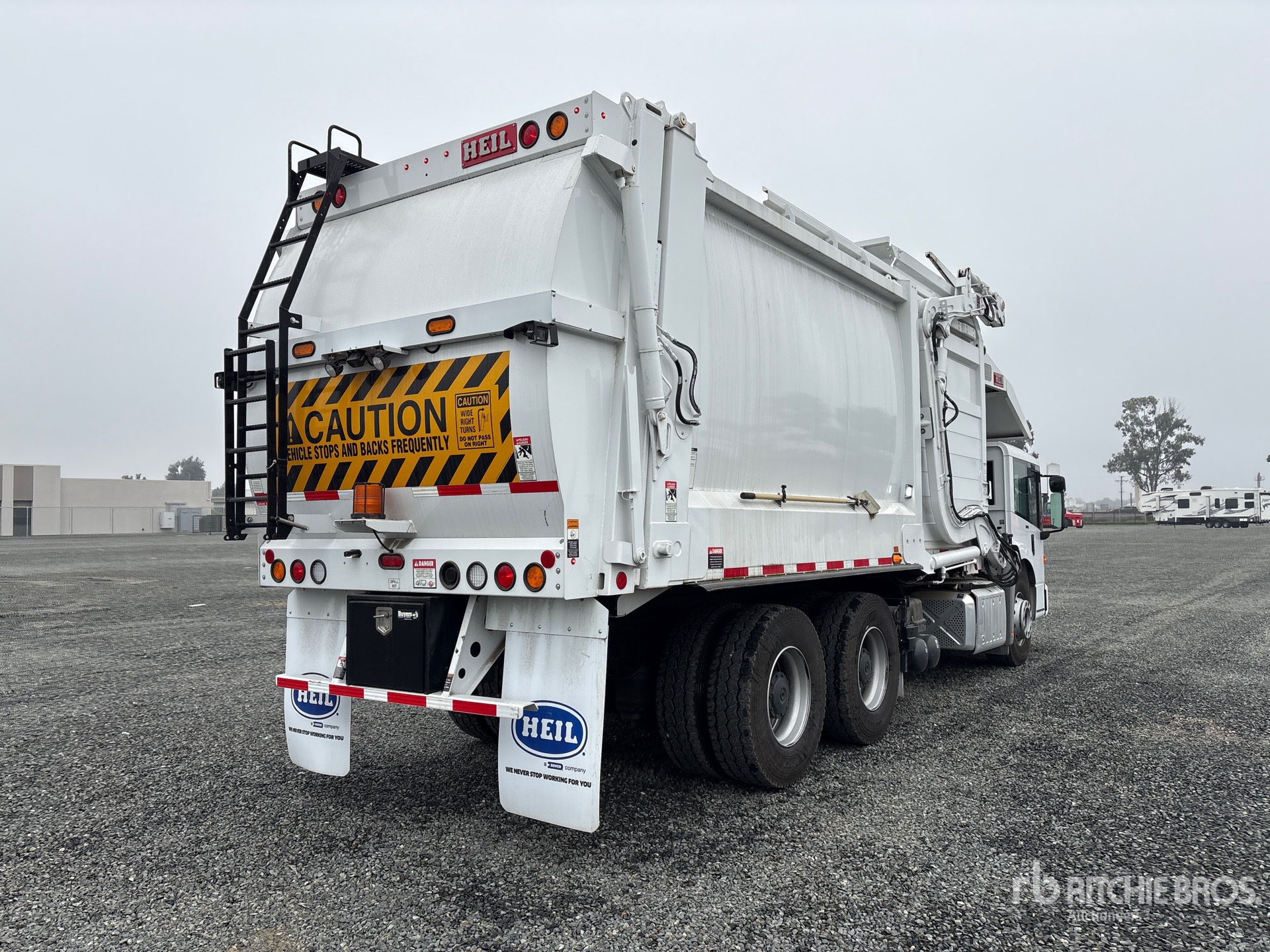 General Appearance with Imagen: esquina trasera derecha