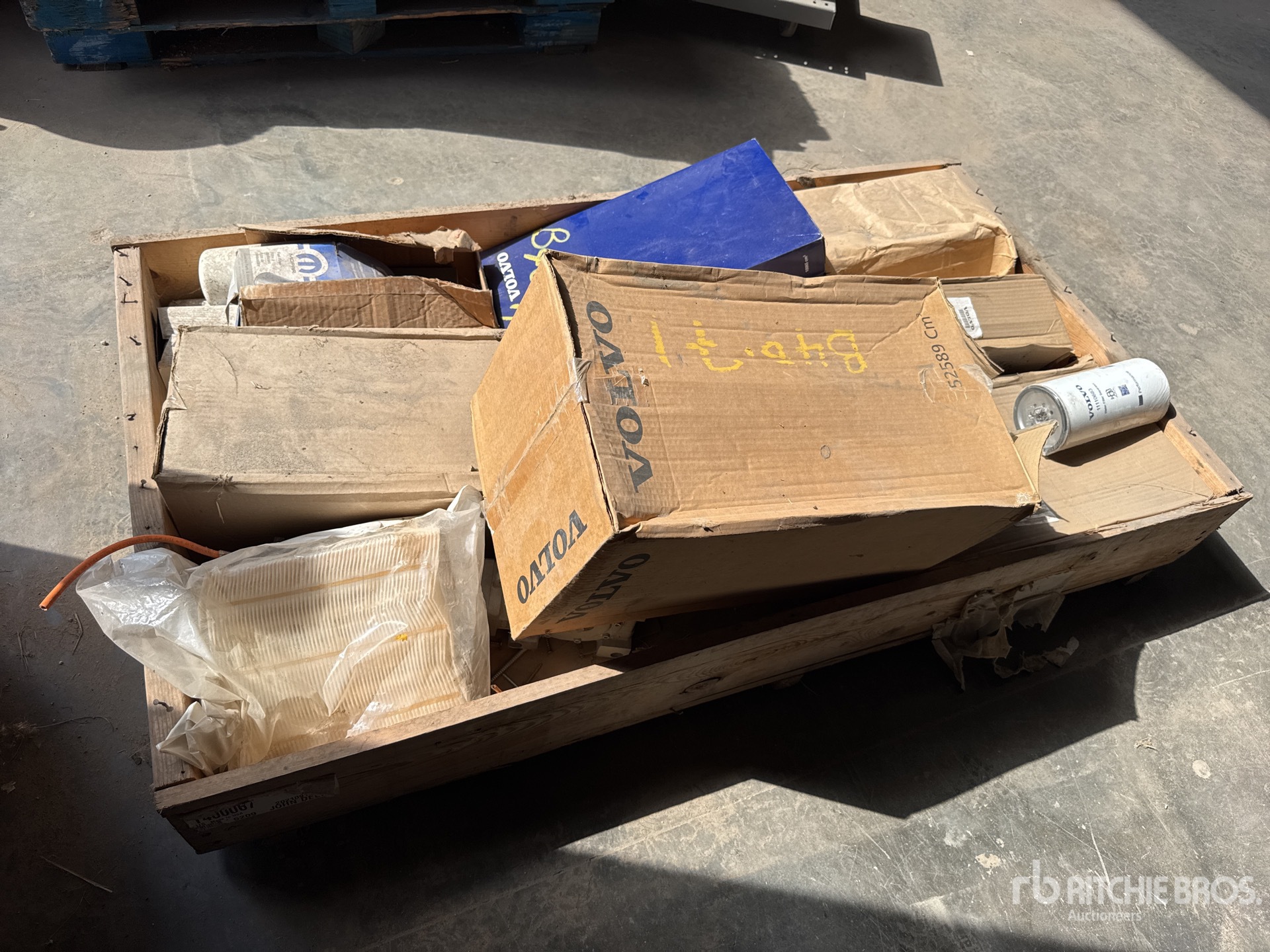 Aspect général with Image, coin avant droit