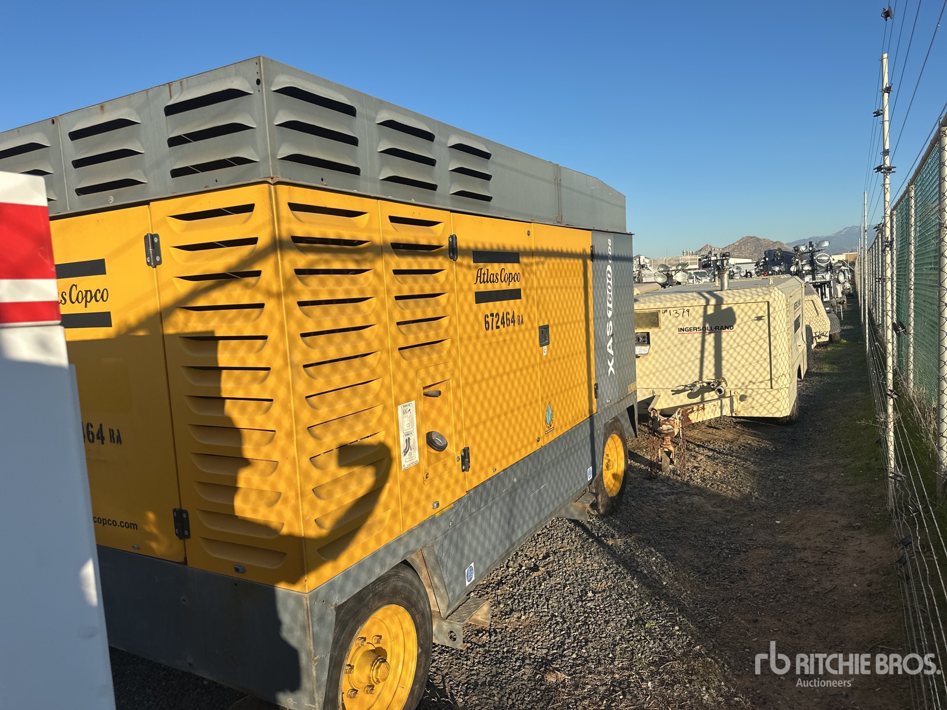 General Appearance with Bild, Ecke hinten rechts