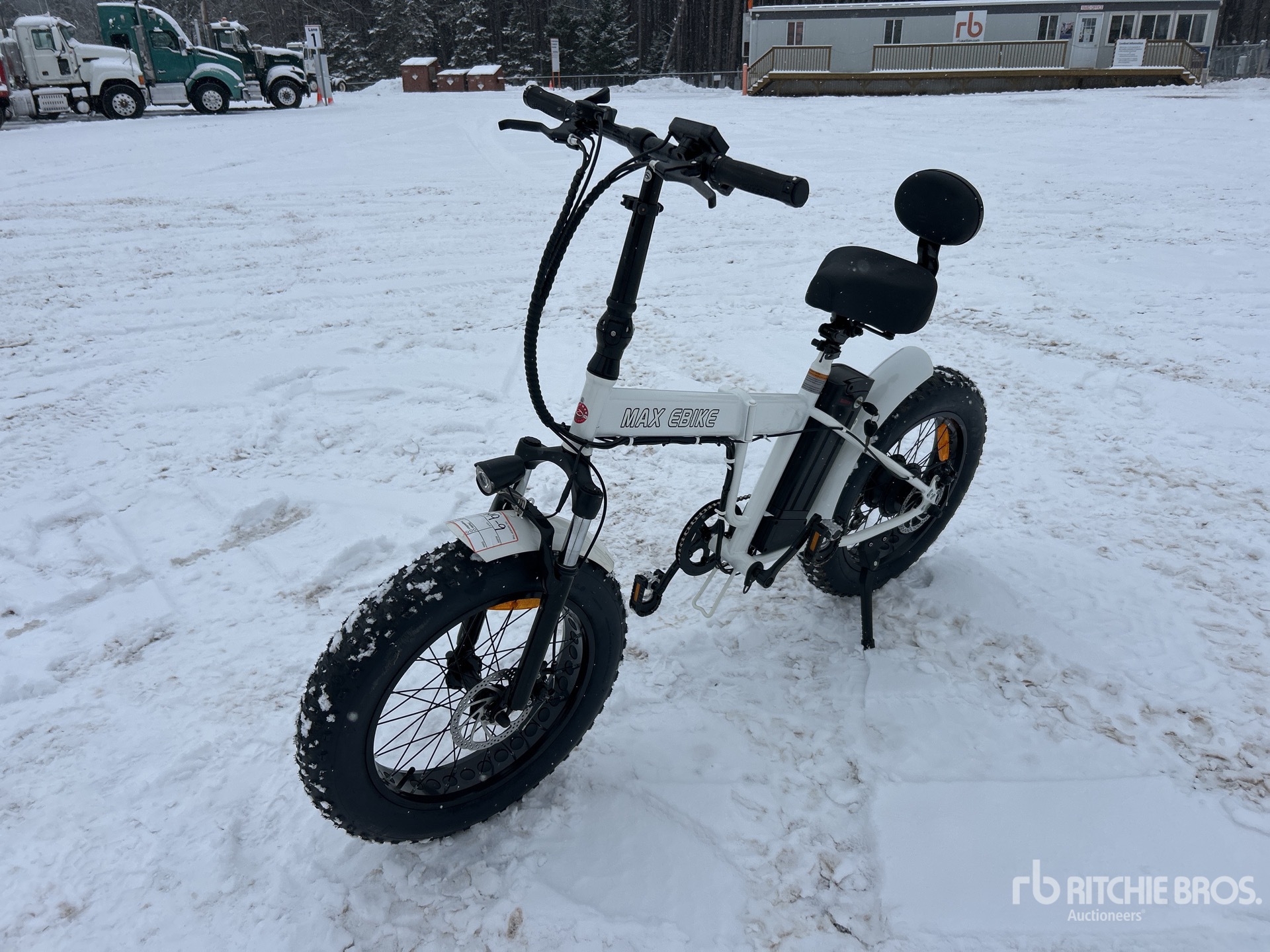 General Appearance with Picture, Left Front Corner