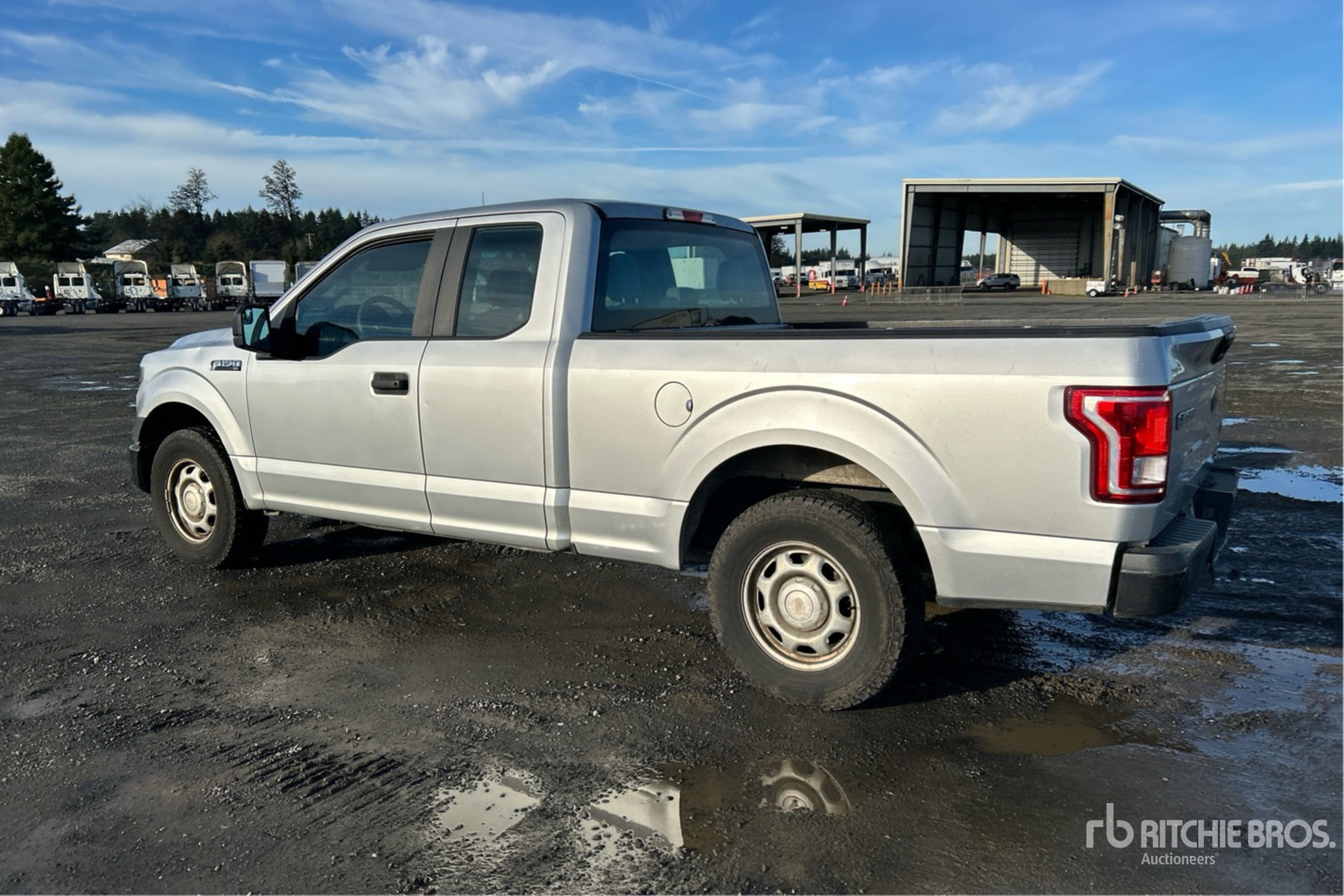 General Appearance with Picture, Left Rear Corner