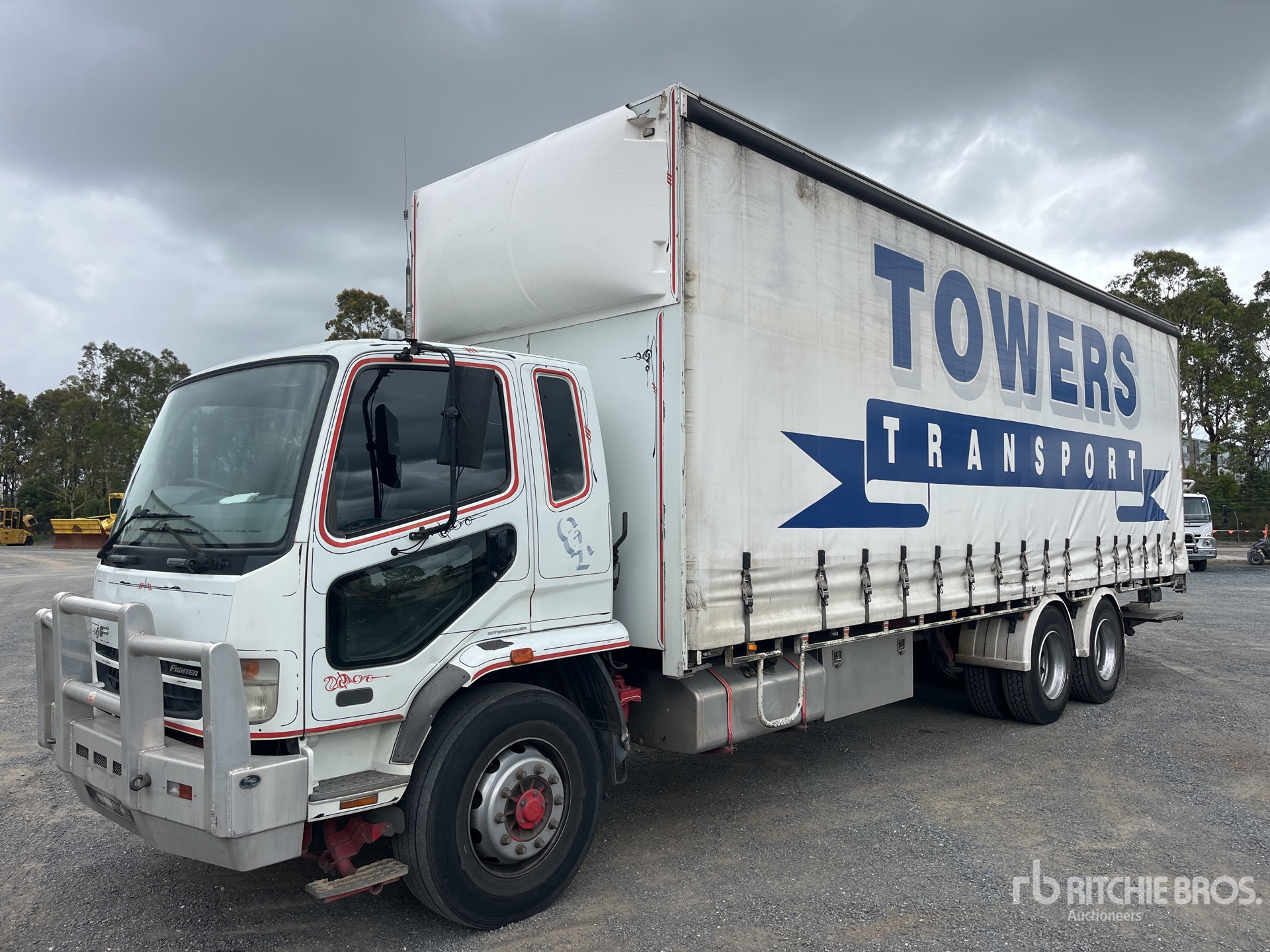 General Appearance with Bild, Ecke vorne rechts