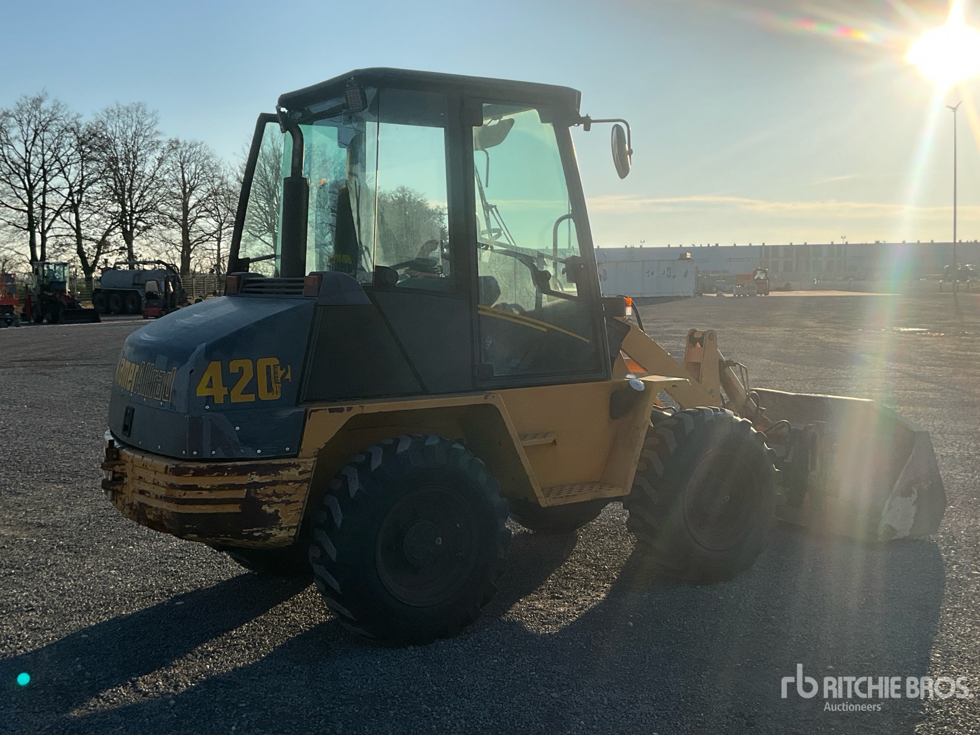 General Appearance with Bild, Ecke hinten rechts