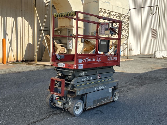 2015 Skyjack SJIII3219 Electric Scissor Lift