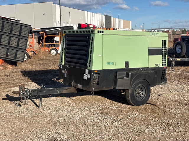 2018 Sullair S3226E 400 cfm Mobile 189 L Air Compressor