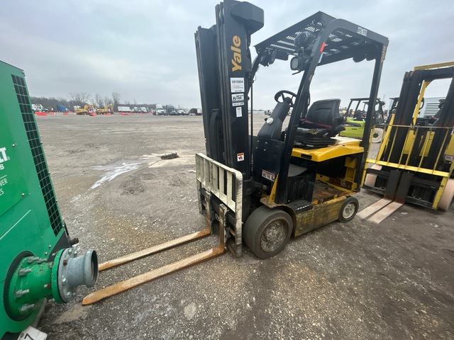 2017 Yale ERC050VGN48TE088 4750 lb Electric Forklift (Inoperable)
