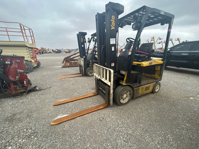 2017 Yale ERC050VGN48TE088 4800 lb Electric Forklift (Inoperable)