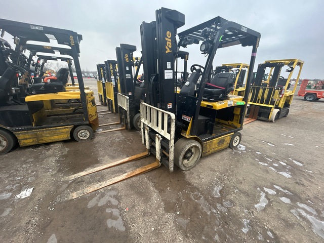 2017 Yale ERC050VGN48TE088 4800 lb Electric Forklift (Inoperable)