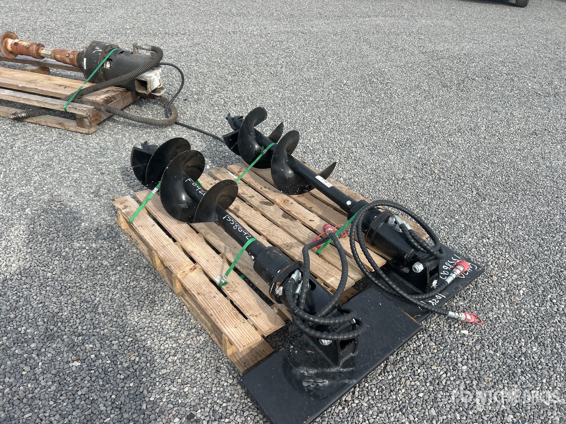 Aspect général with Image, coin avant droit