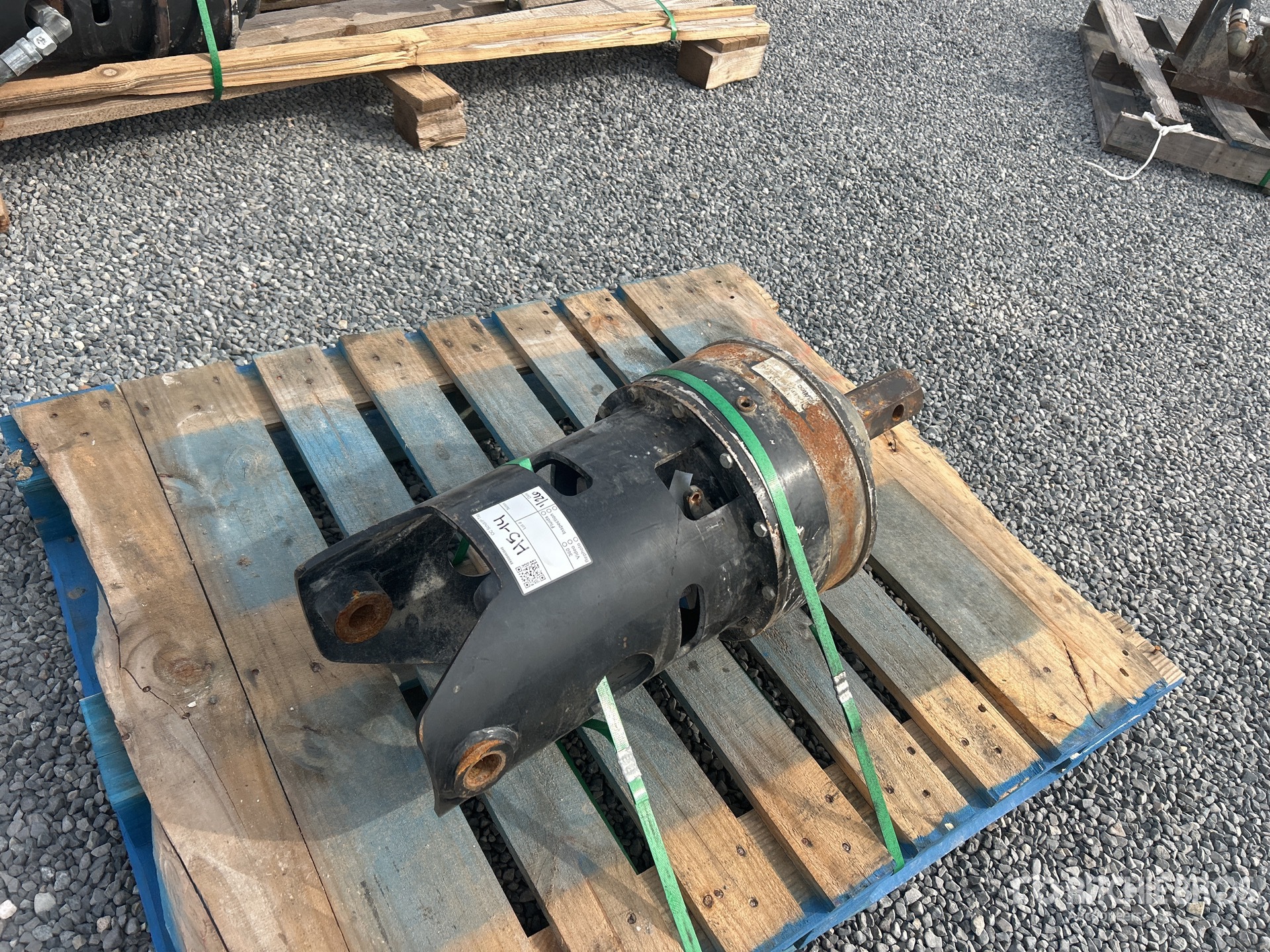 Aspect général with Image, coin arrière droit