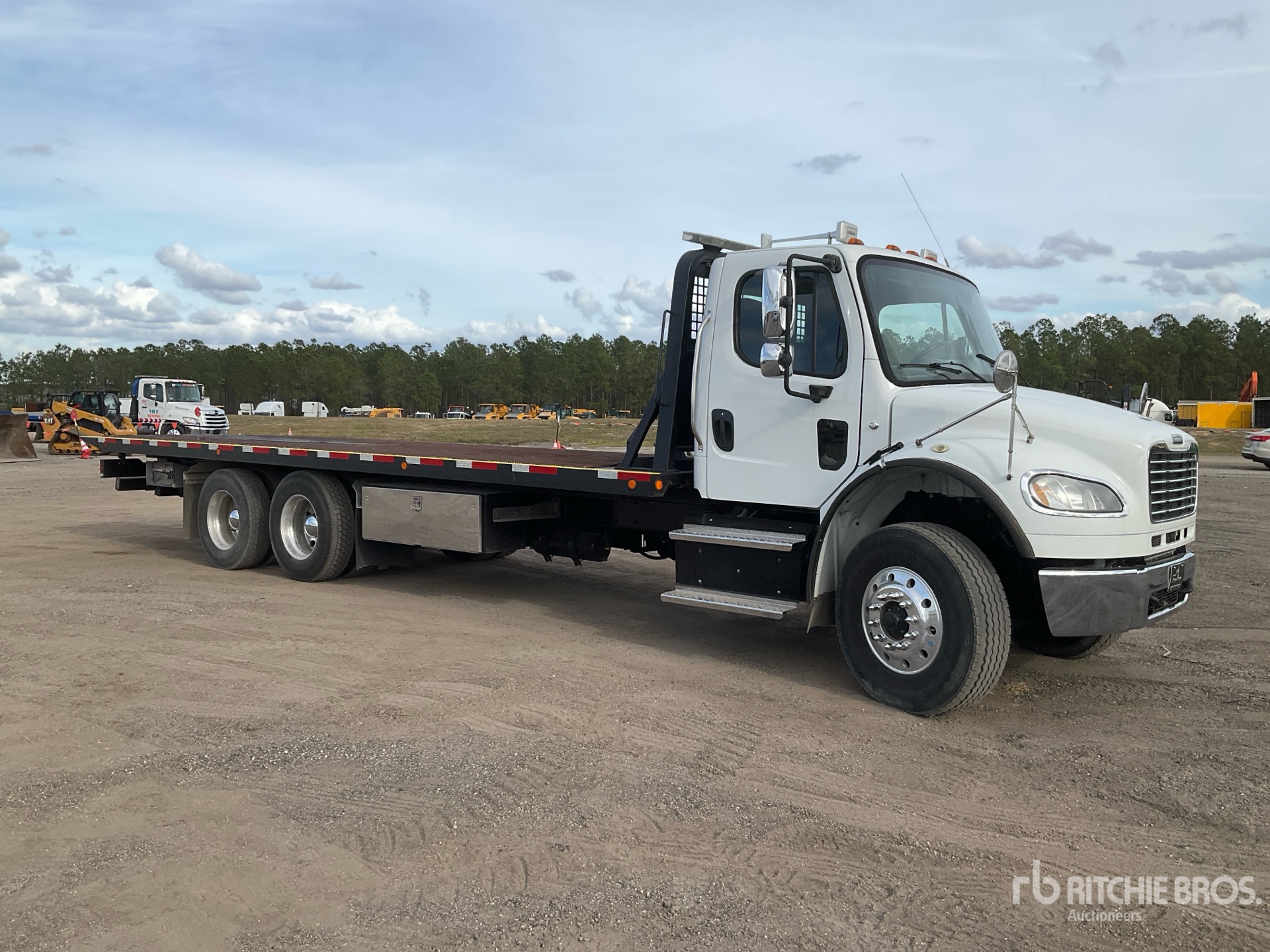 Aspect général with Image, coin avant droit