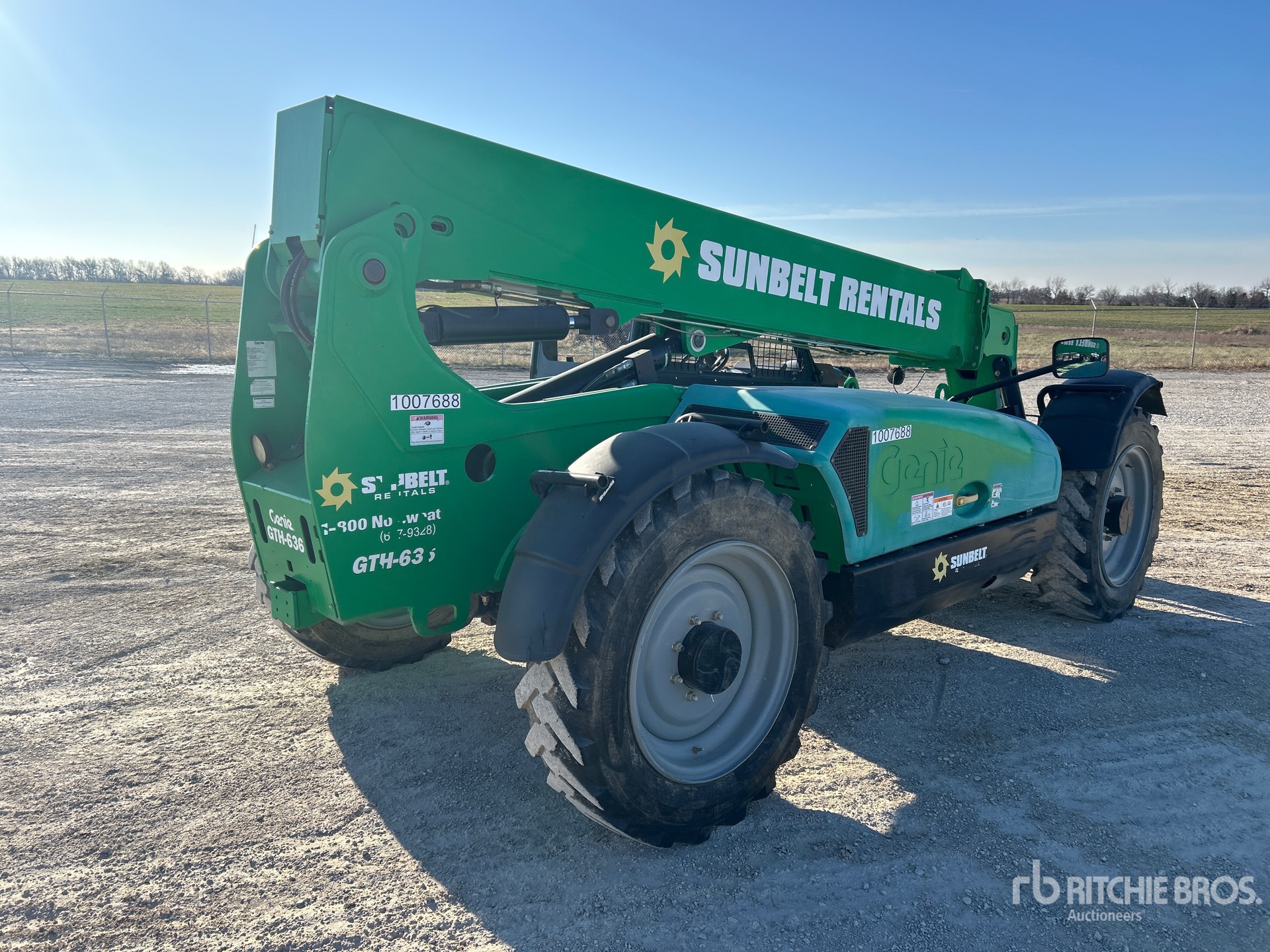 General Appearance with Picture, Right Rear Corner