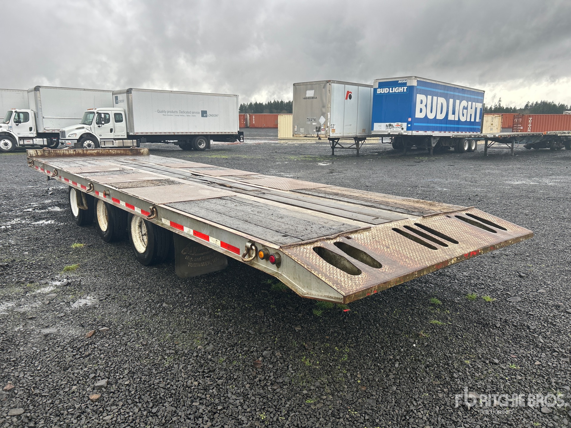 General Appearance with Bild, Ecke hinten links