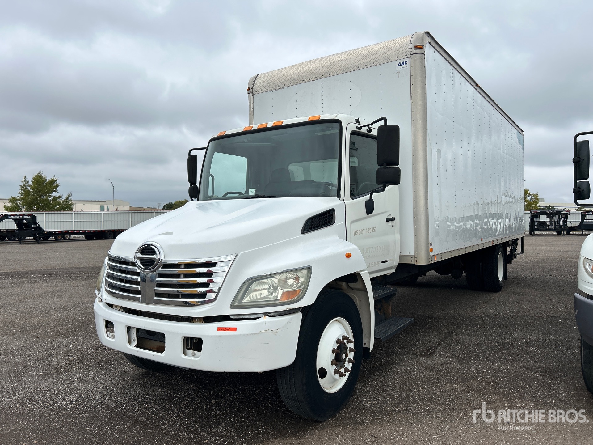 General Appearance with Image, coin avant gauche