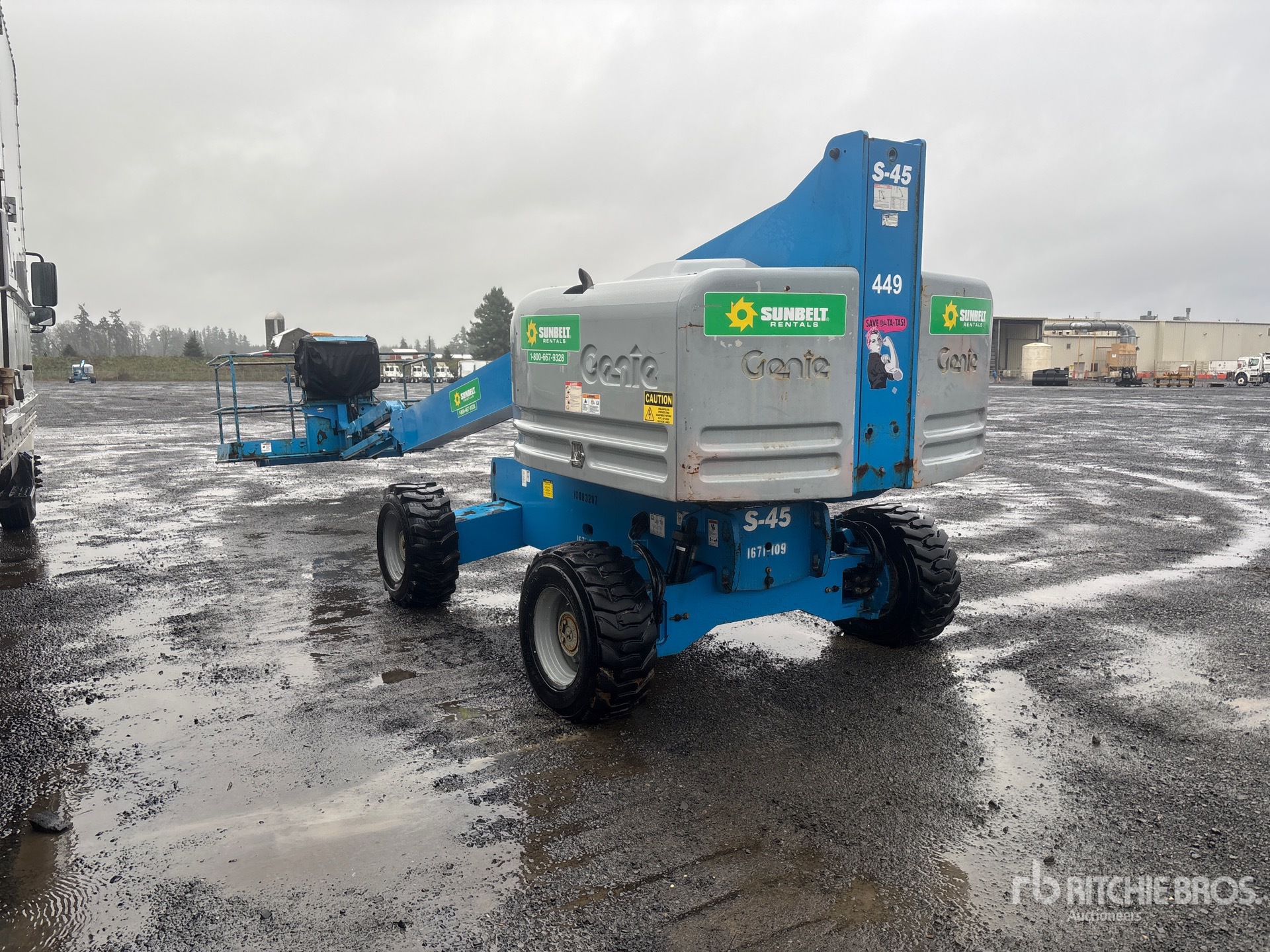 General Appearance with Picture, Left Rear Corner