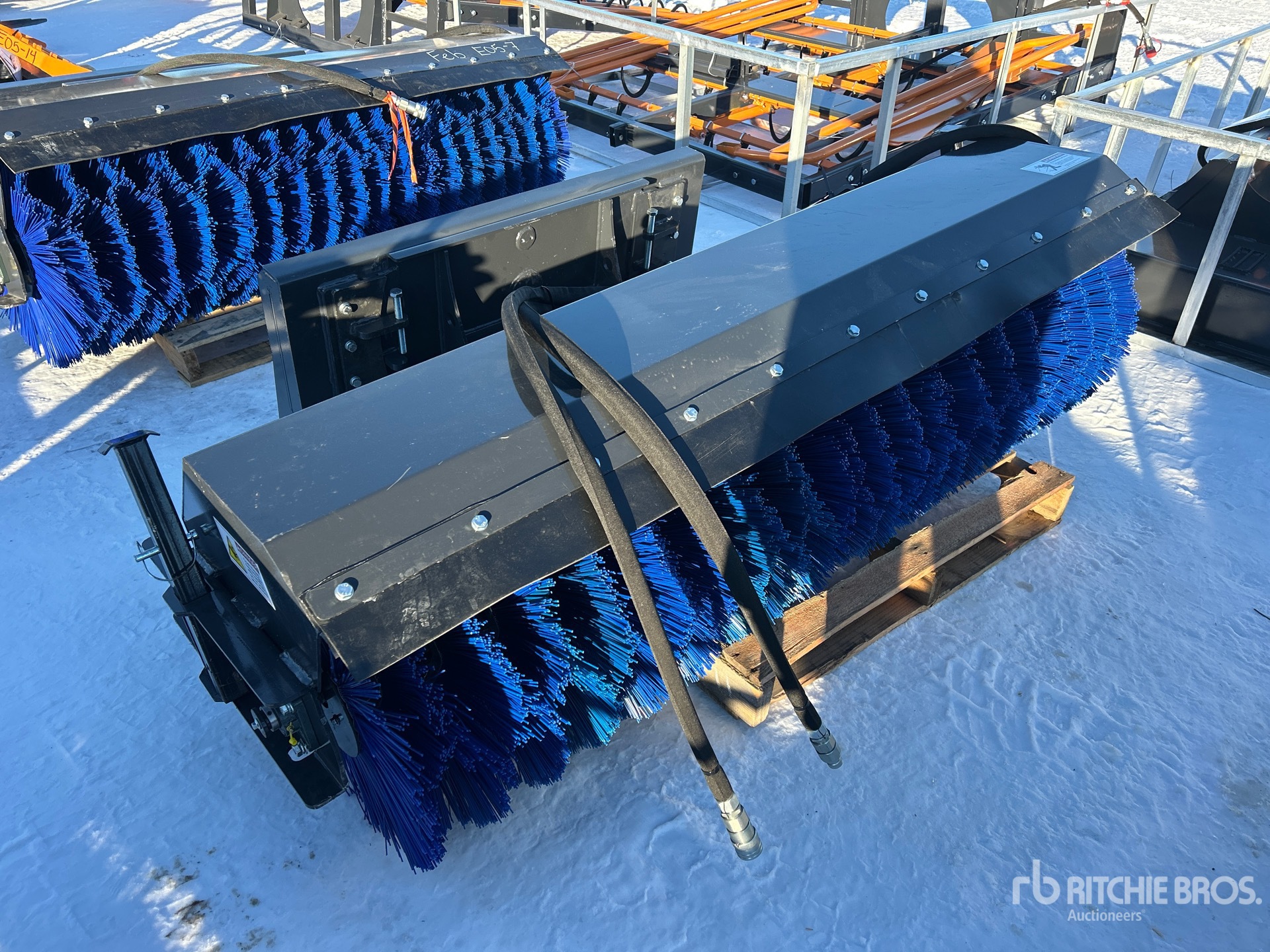 General Appearance with Foto, angolo anteriore sinistro