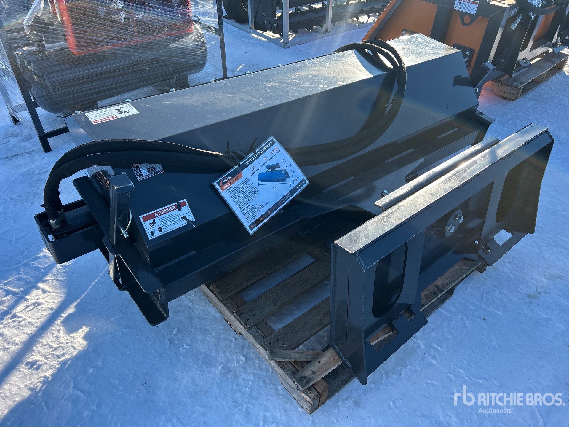 General Appearance with Foto, angolo anteriore sinistro