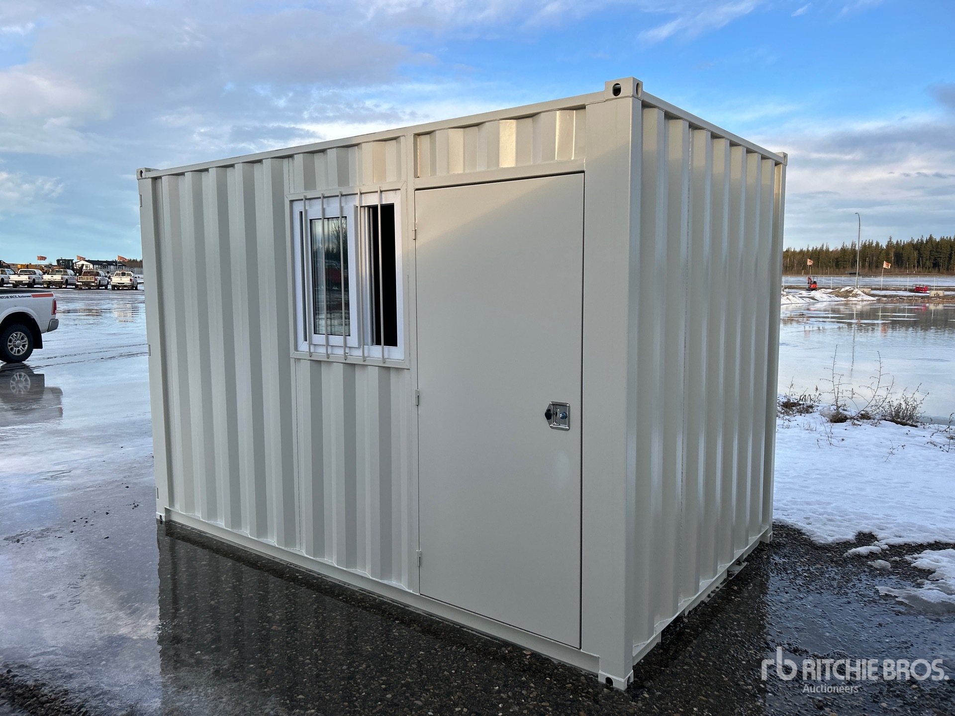 General Appearance with Picture, Left Rear Corner