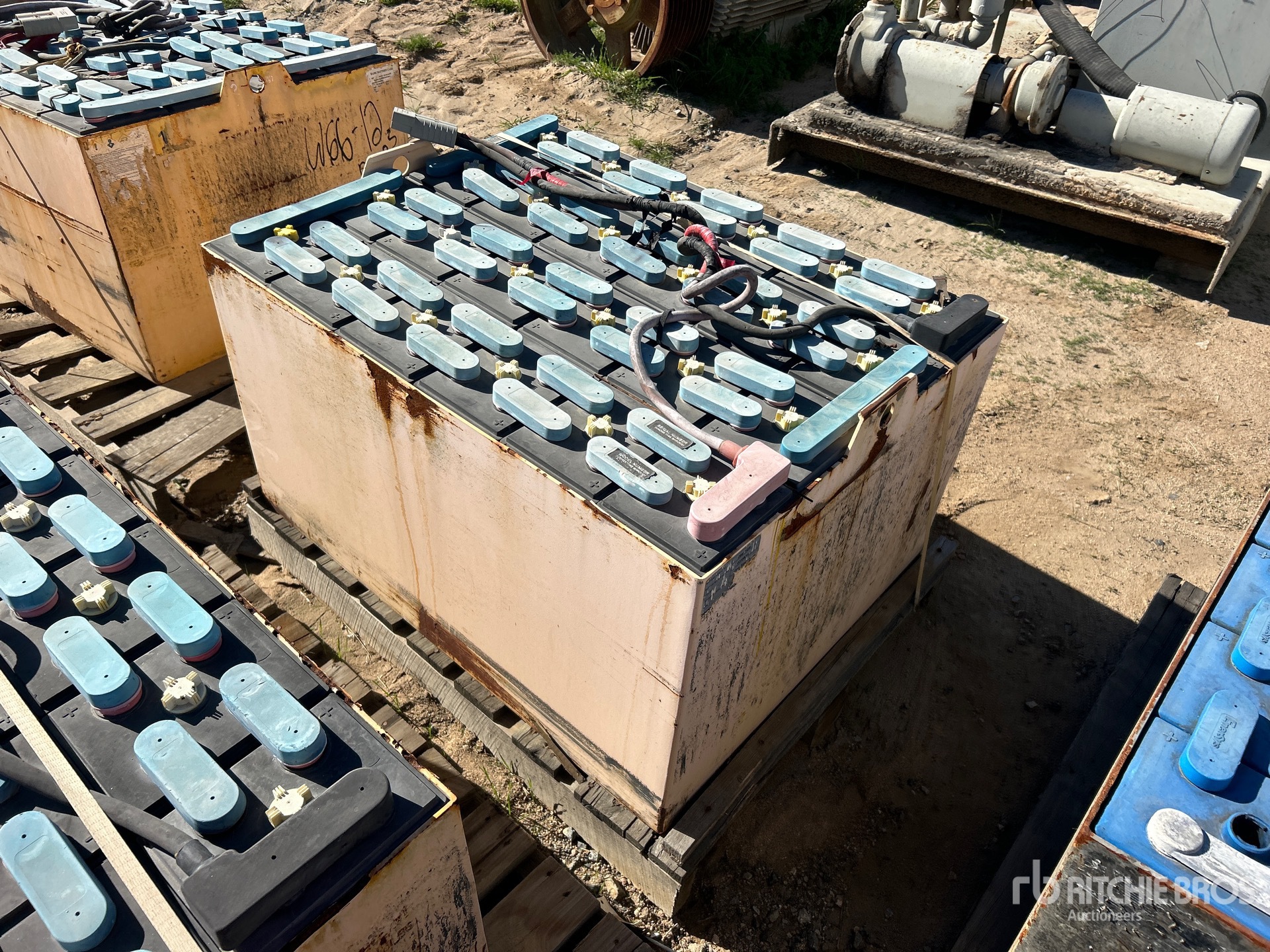 Aspect général with Image, coin arrière droit