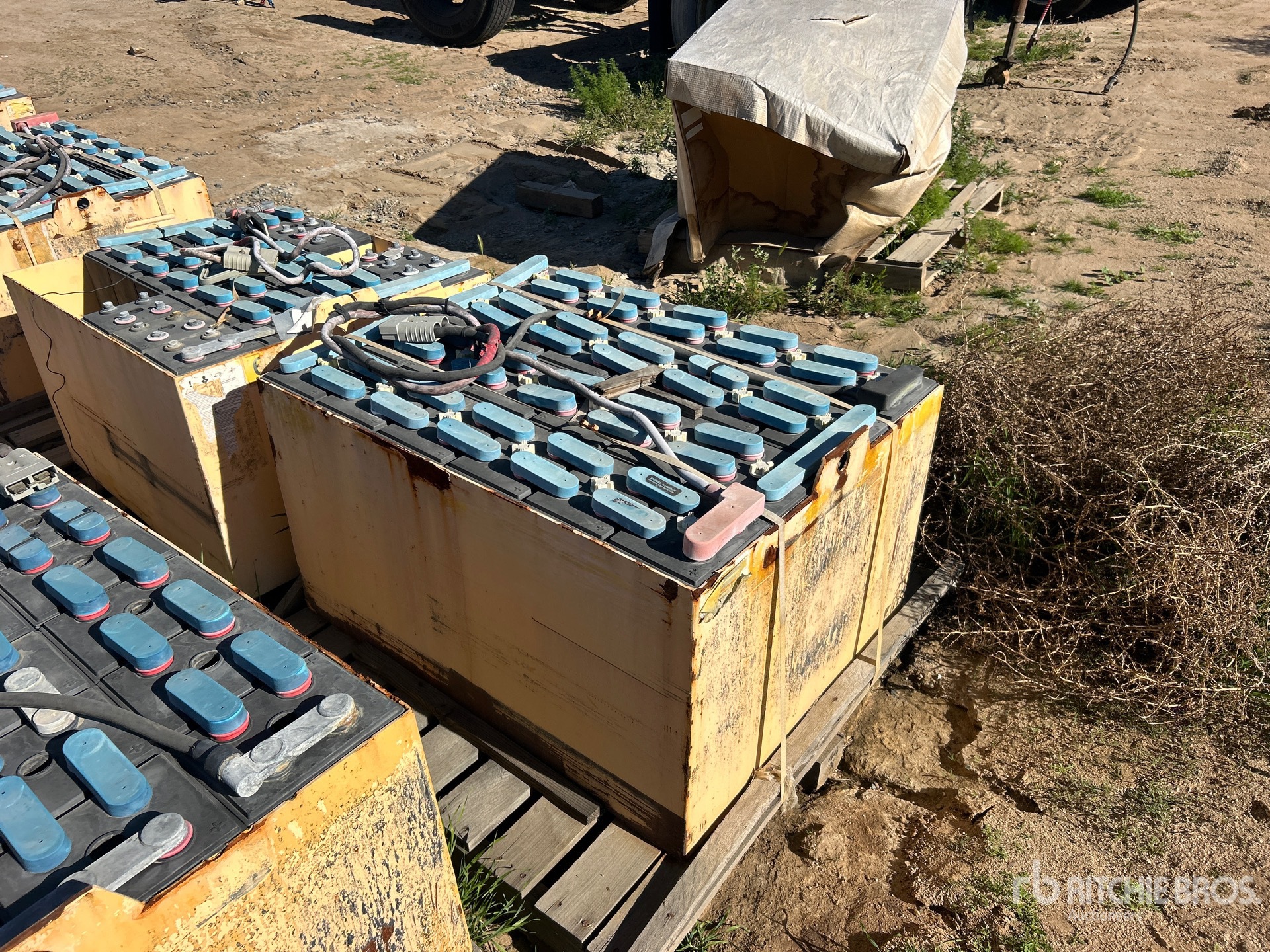 Aspect général with Image, coin arrière droit