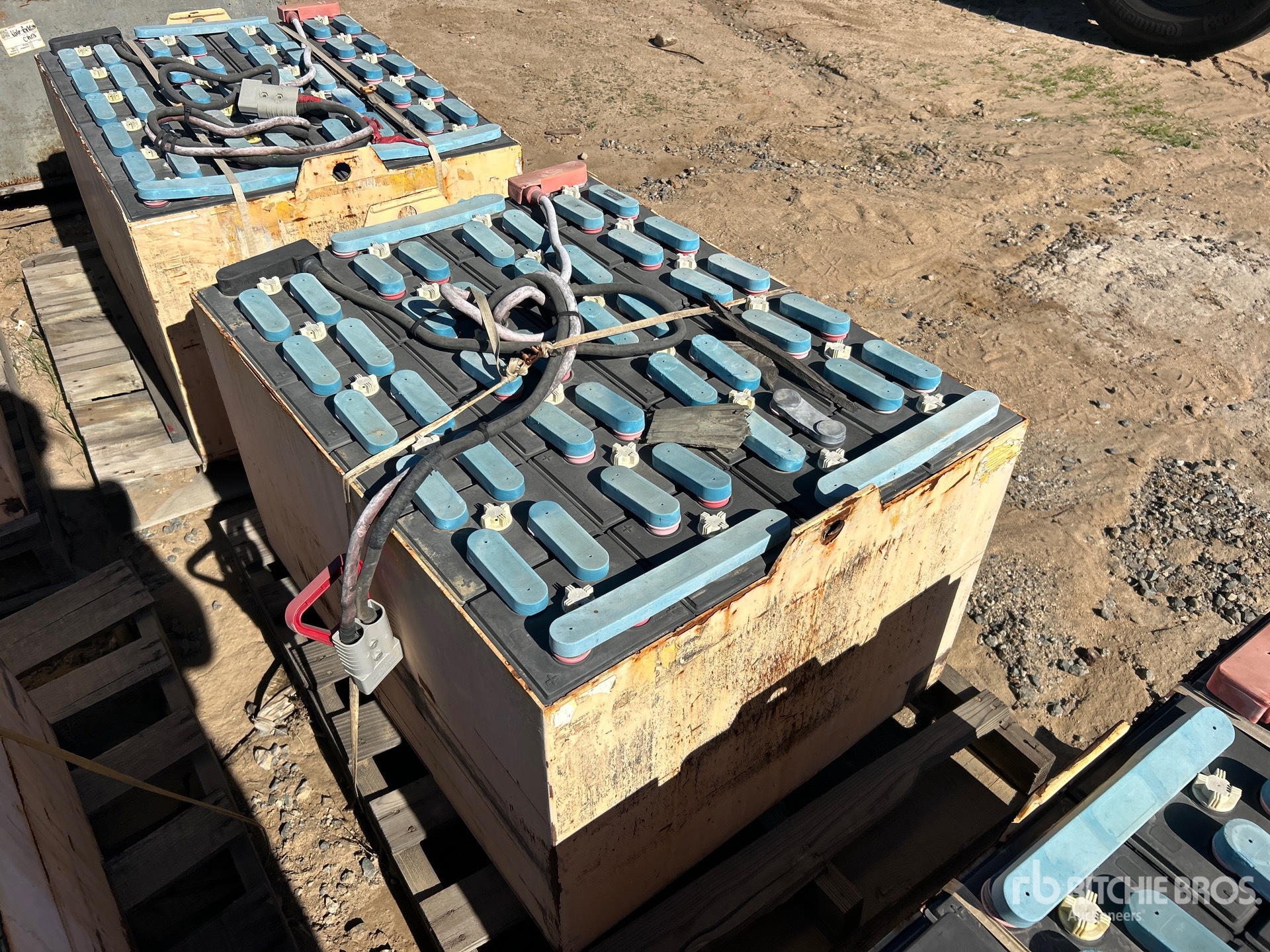 Aspect général with Image, coin arrière droit