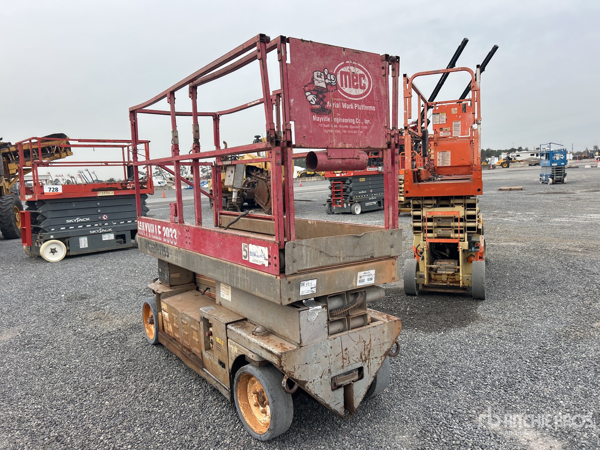 General Appearance with Picture, Right Front Corner