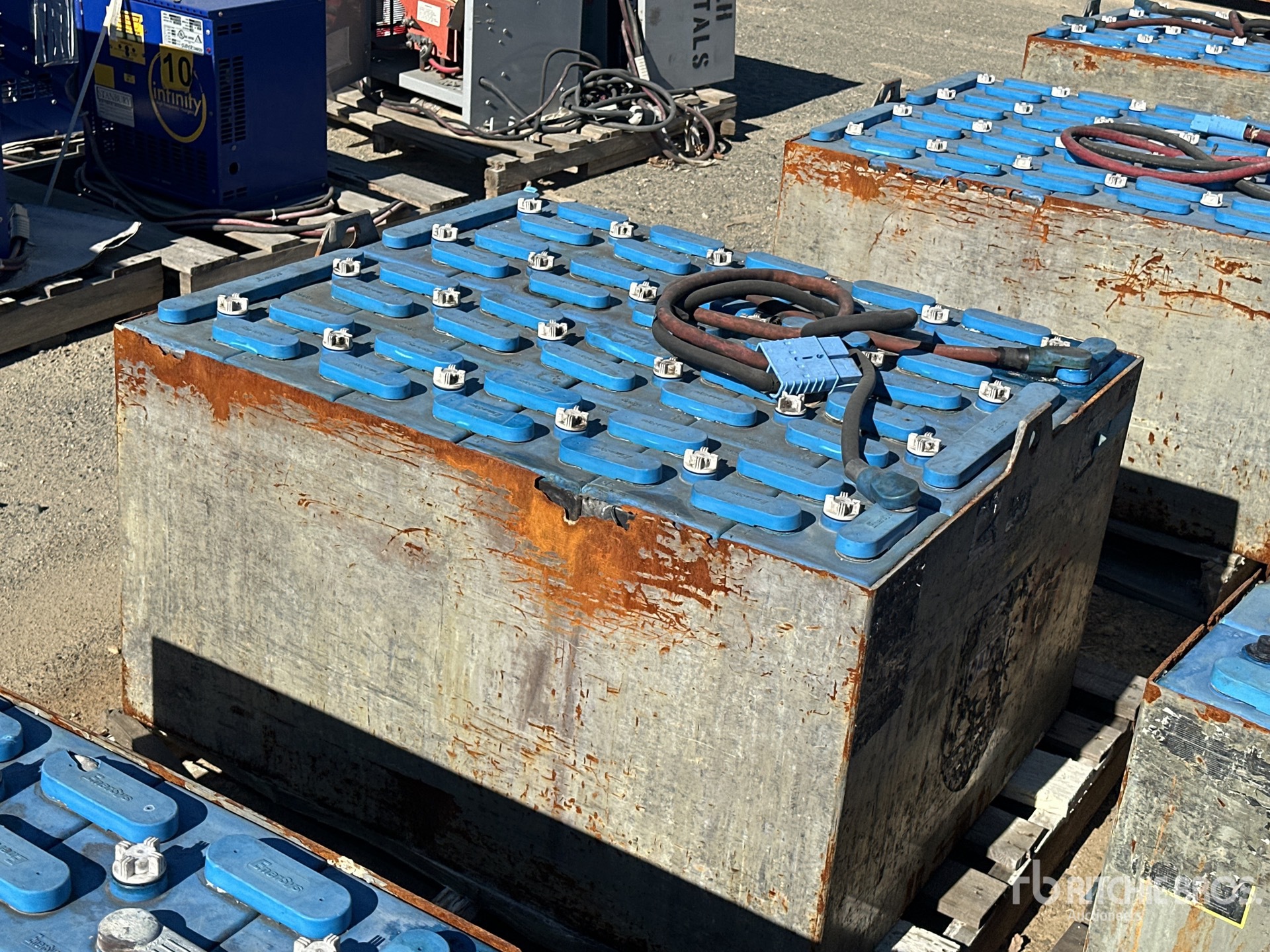 Aspect général with Image, coin arrière droit