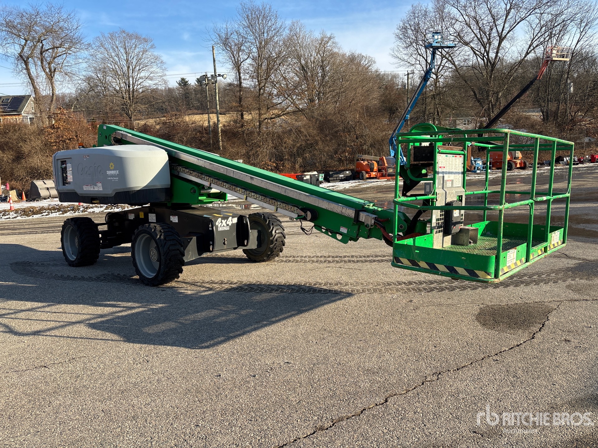 Aspect général with Image, coin avant droit
