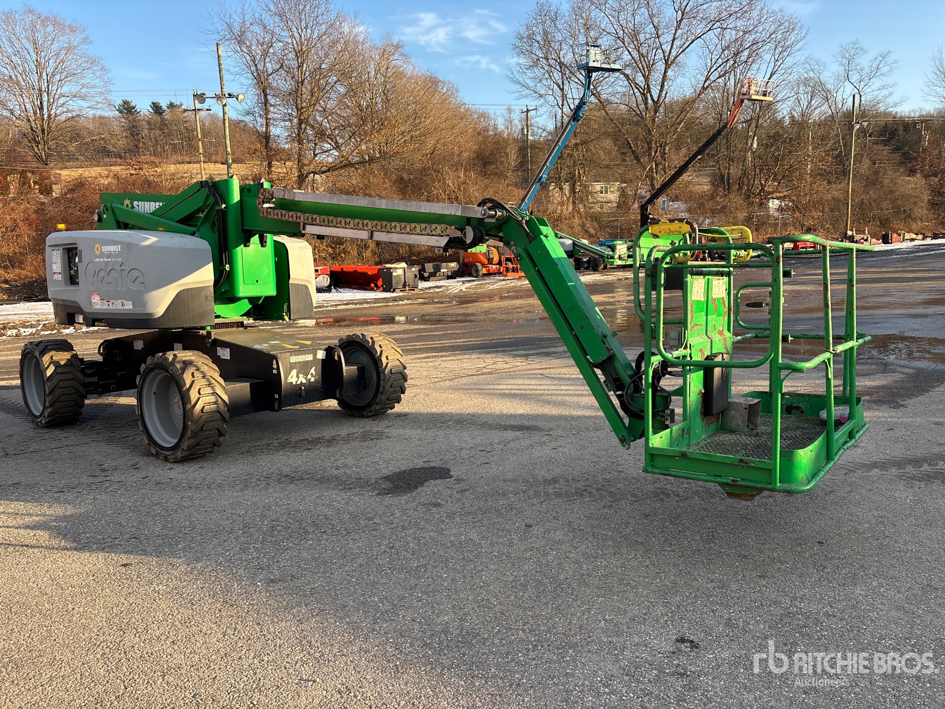 General Appearance with Picture, Right Front Corner