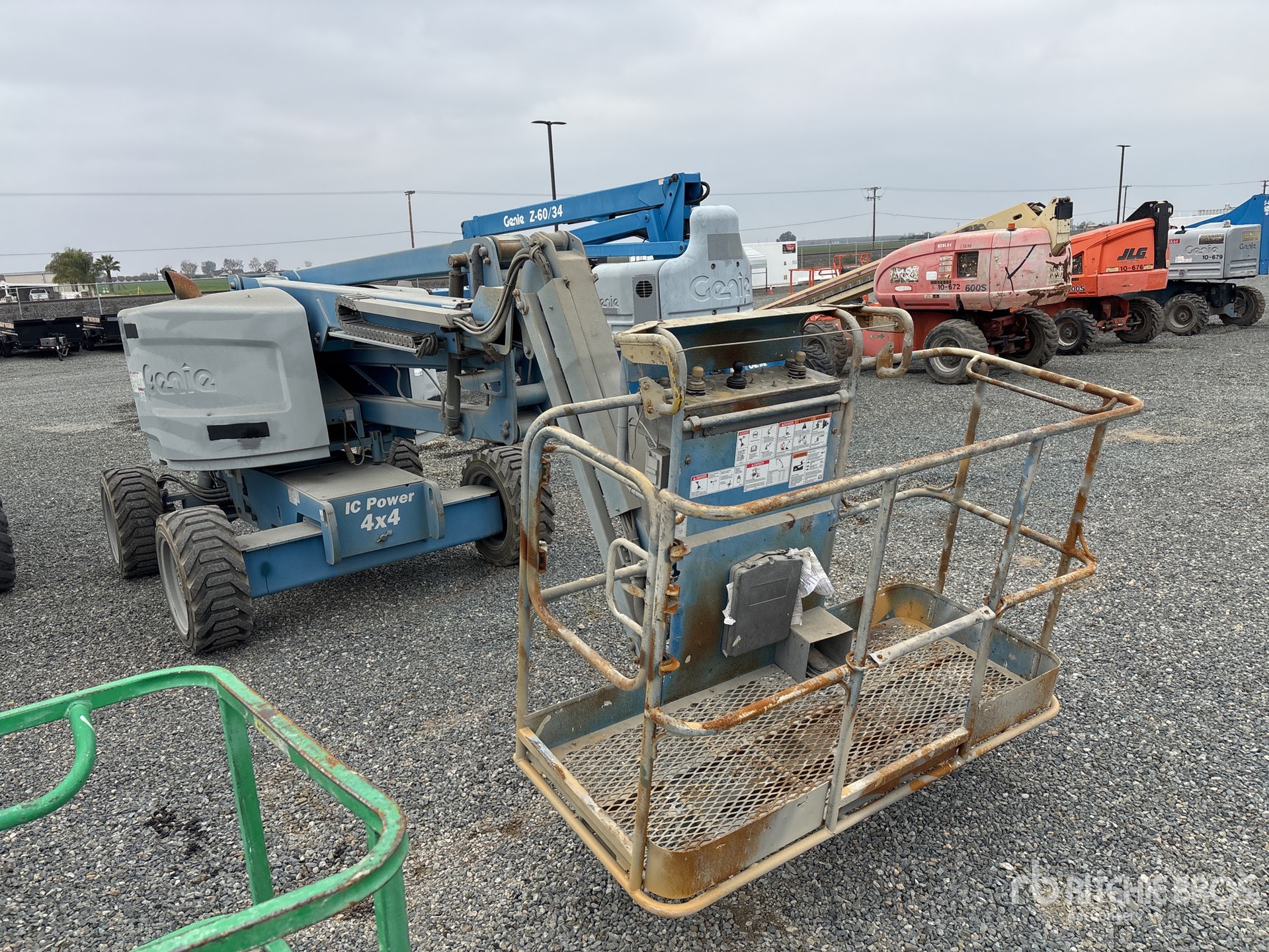 General Appearance with Picture, Right Front Corner